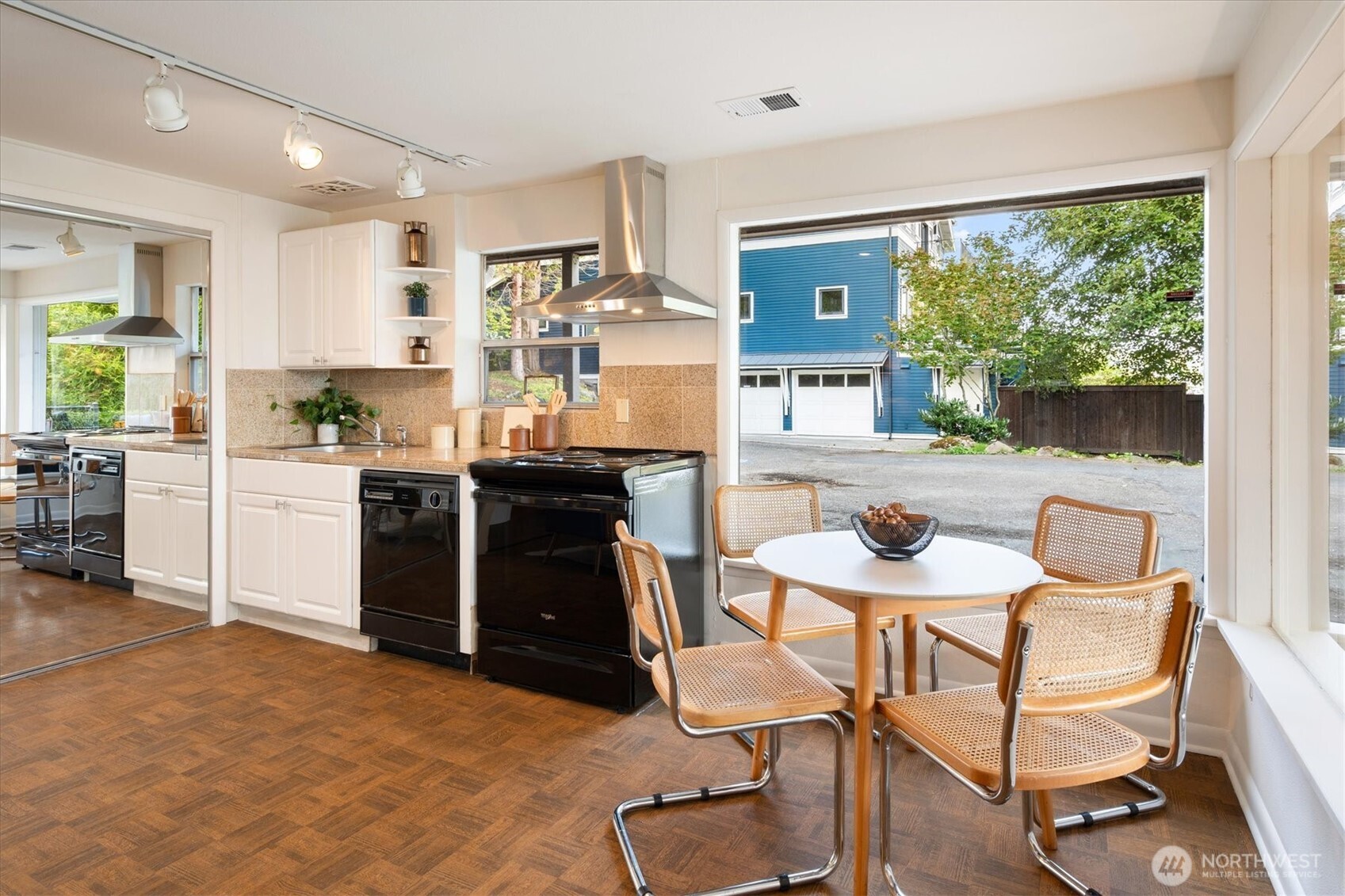 property viewer photo 23
