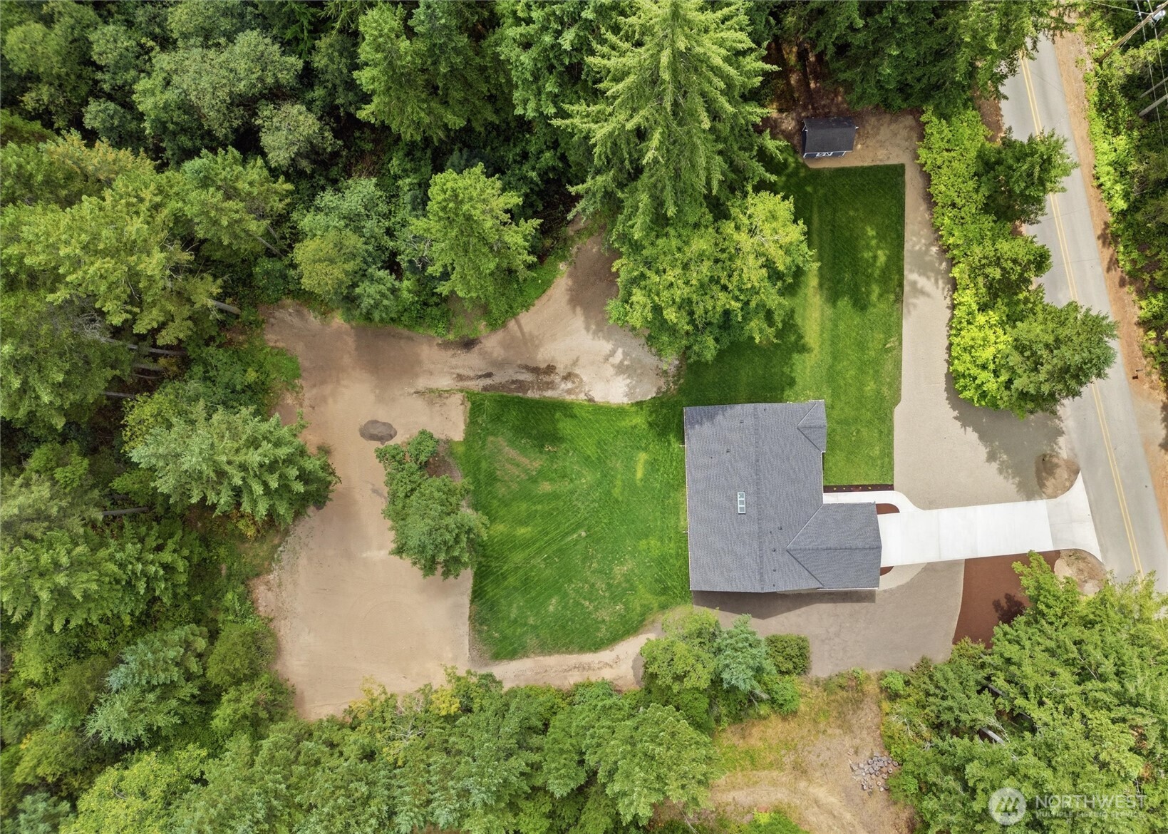main property photo 36