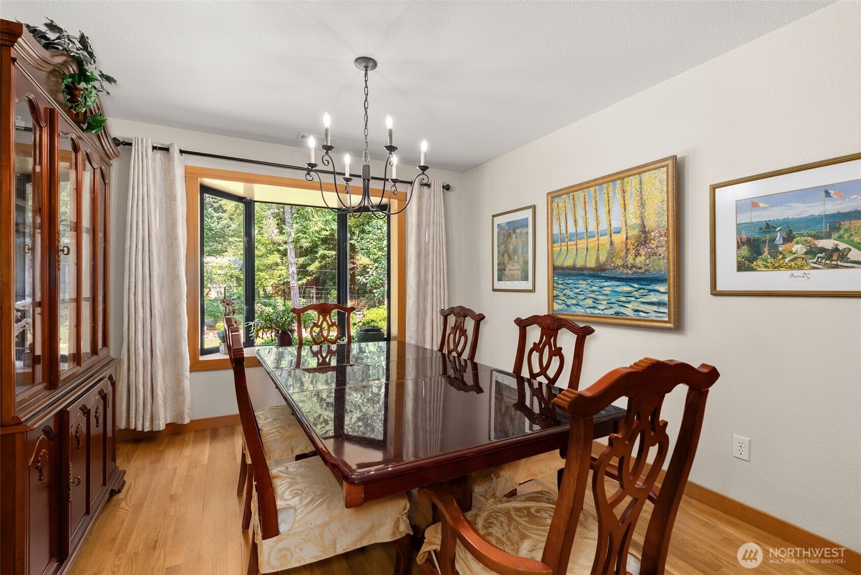 property viewer photo 10