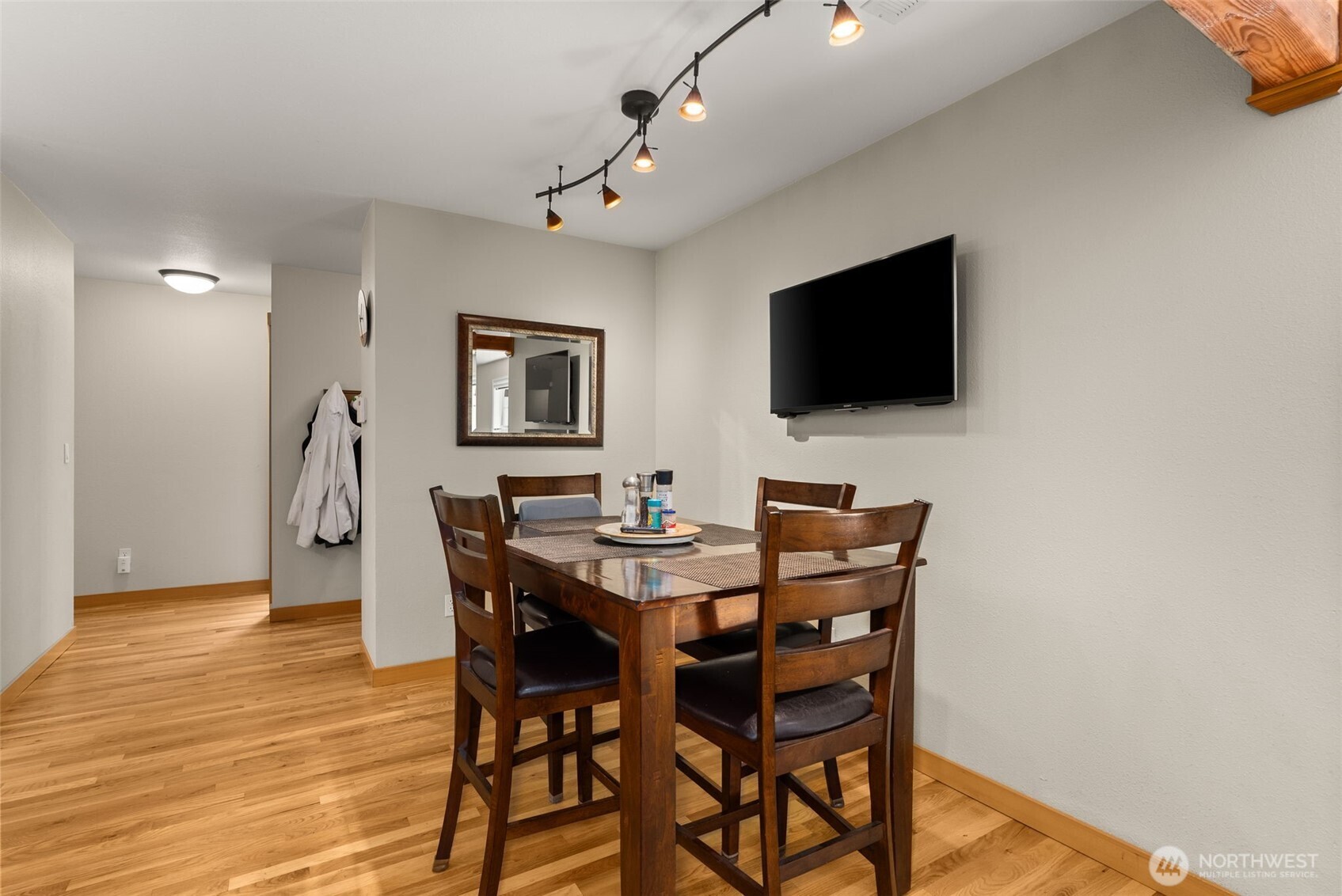 property viewer photo 13