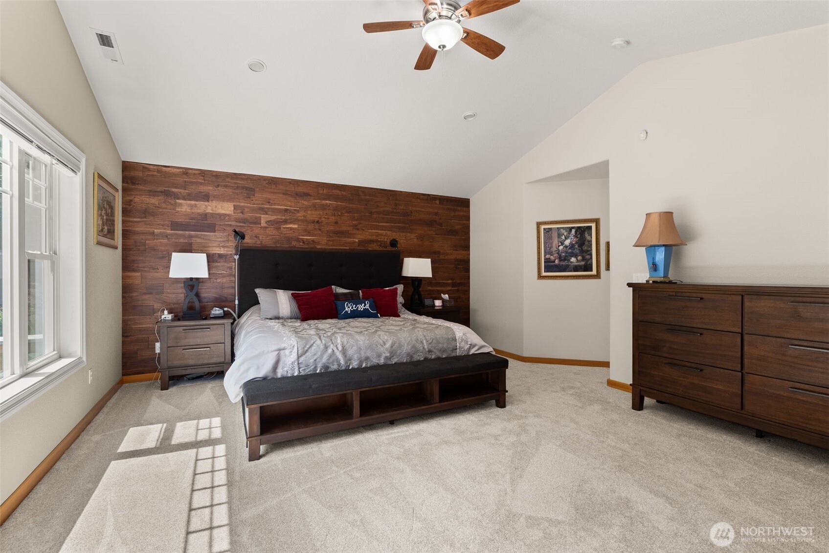 property viewer photo 15