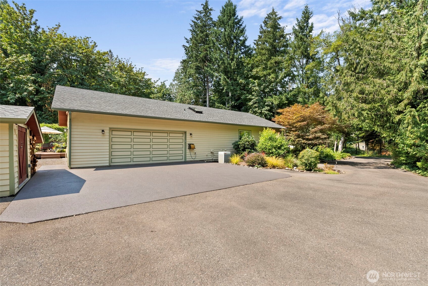 property viewer photo 31