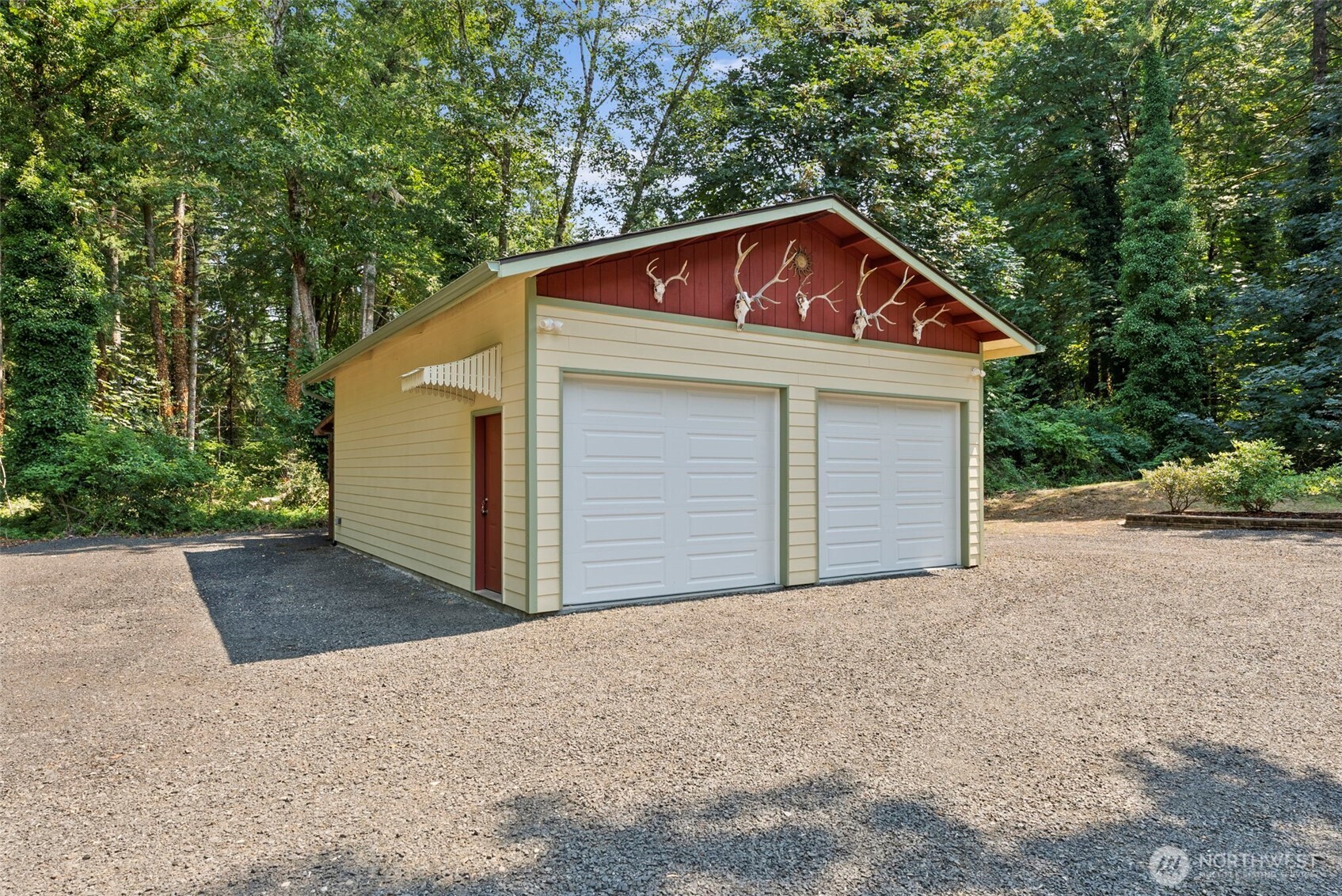property viewer photo 32