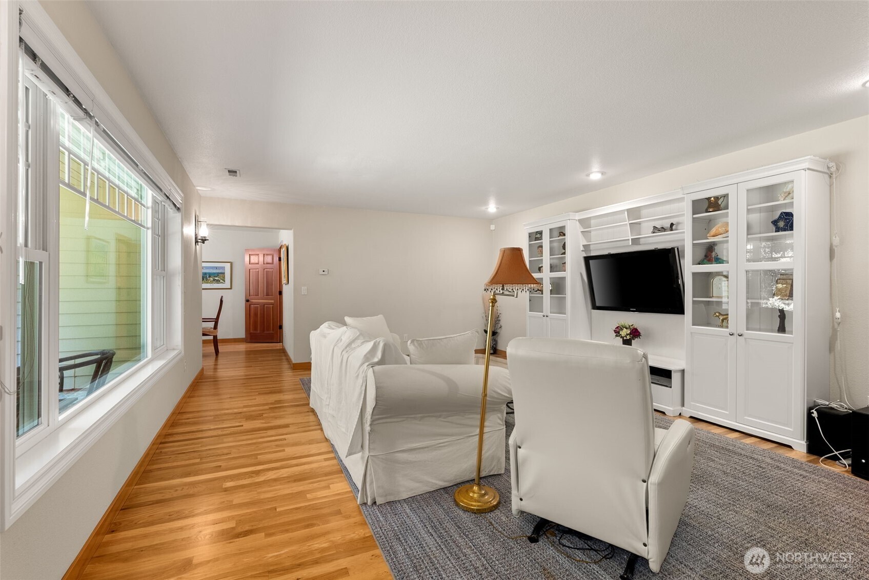 property viewer photo 5