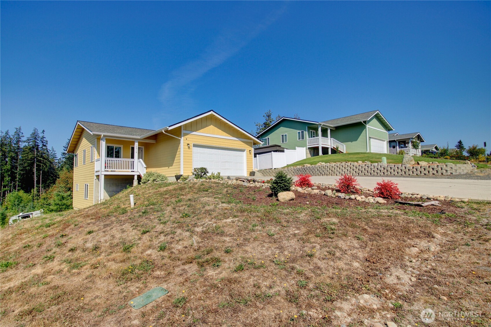 main property photo 9