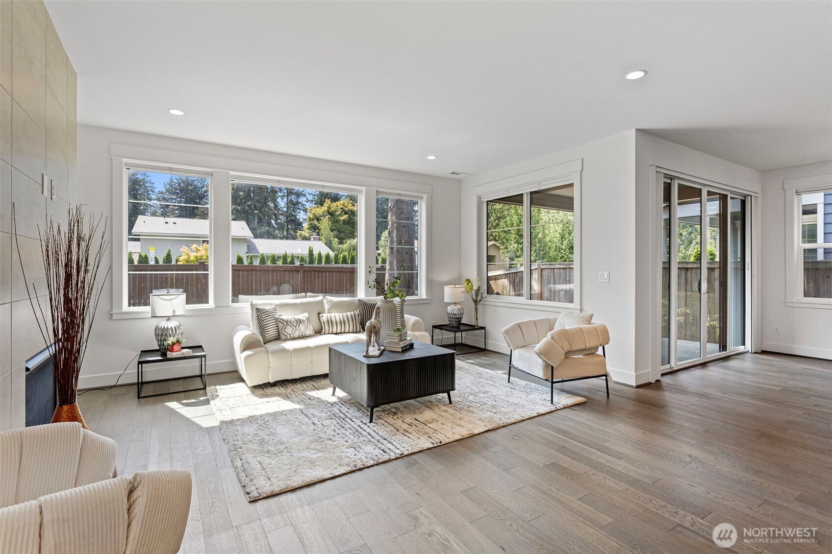 property viewer photo 2