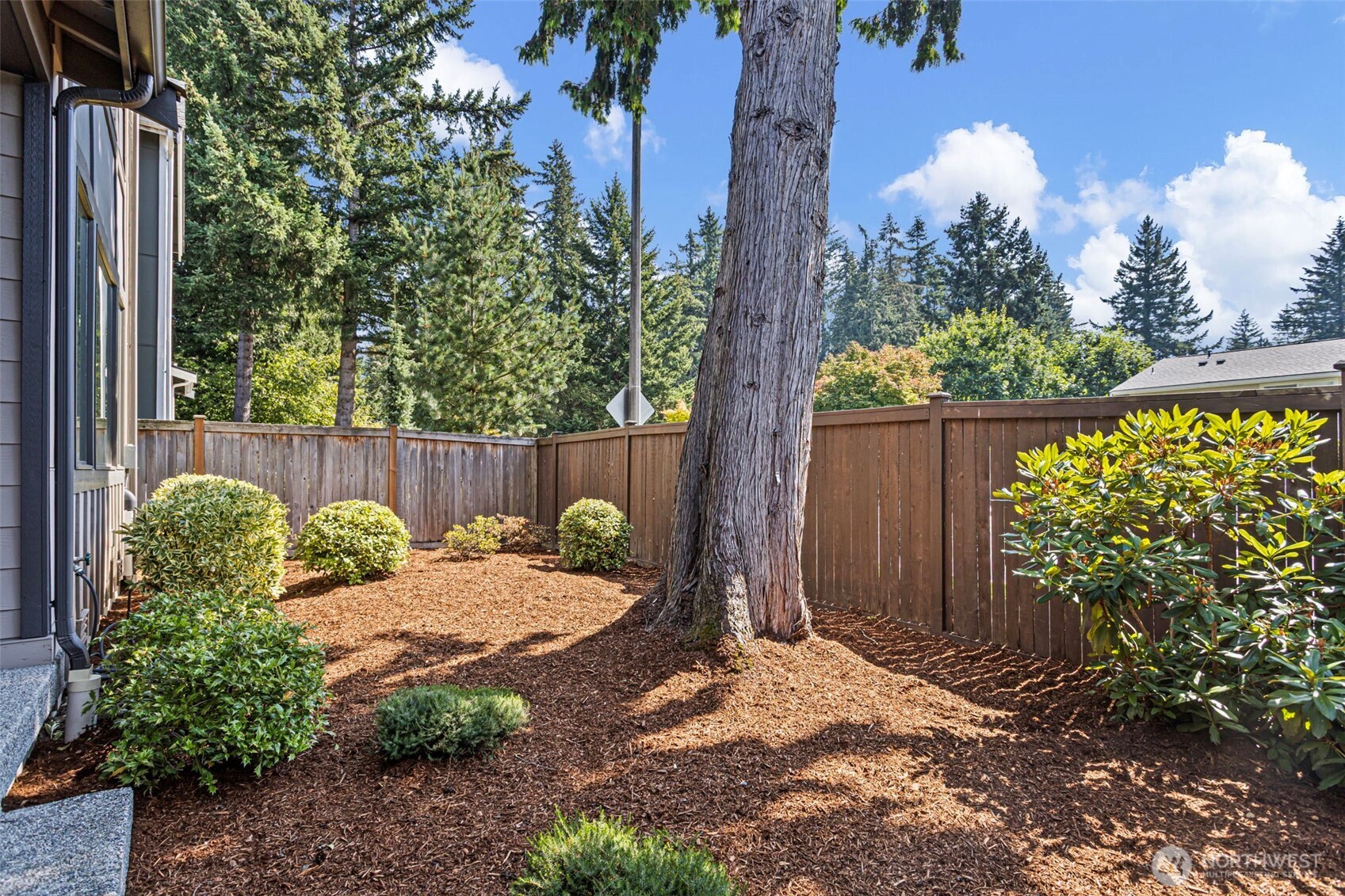 property viewer photo 23