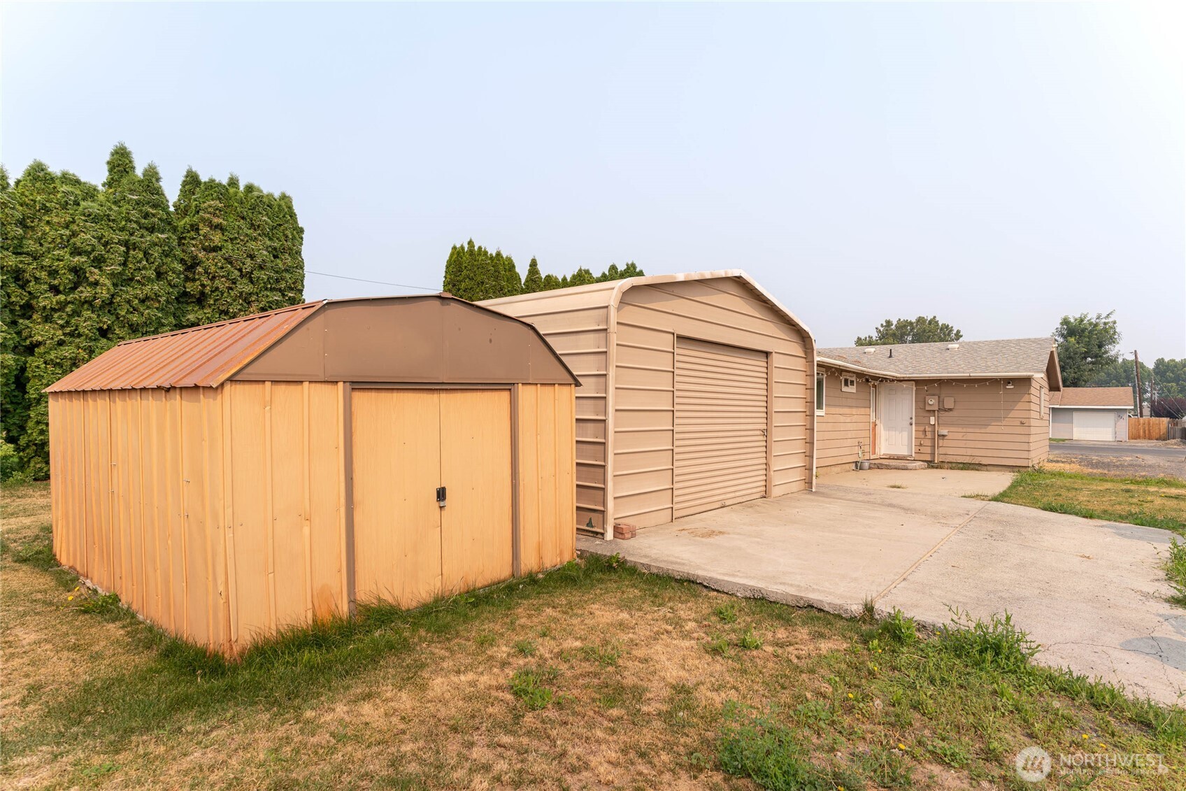 property viewer photo 2