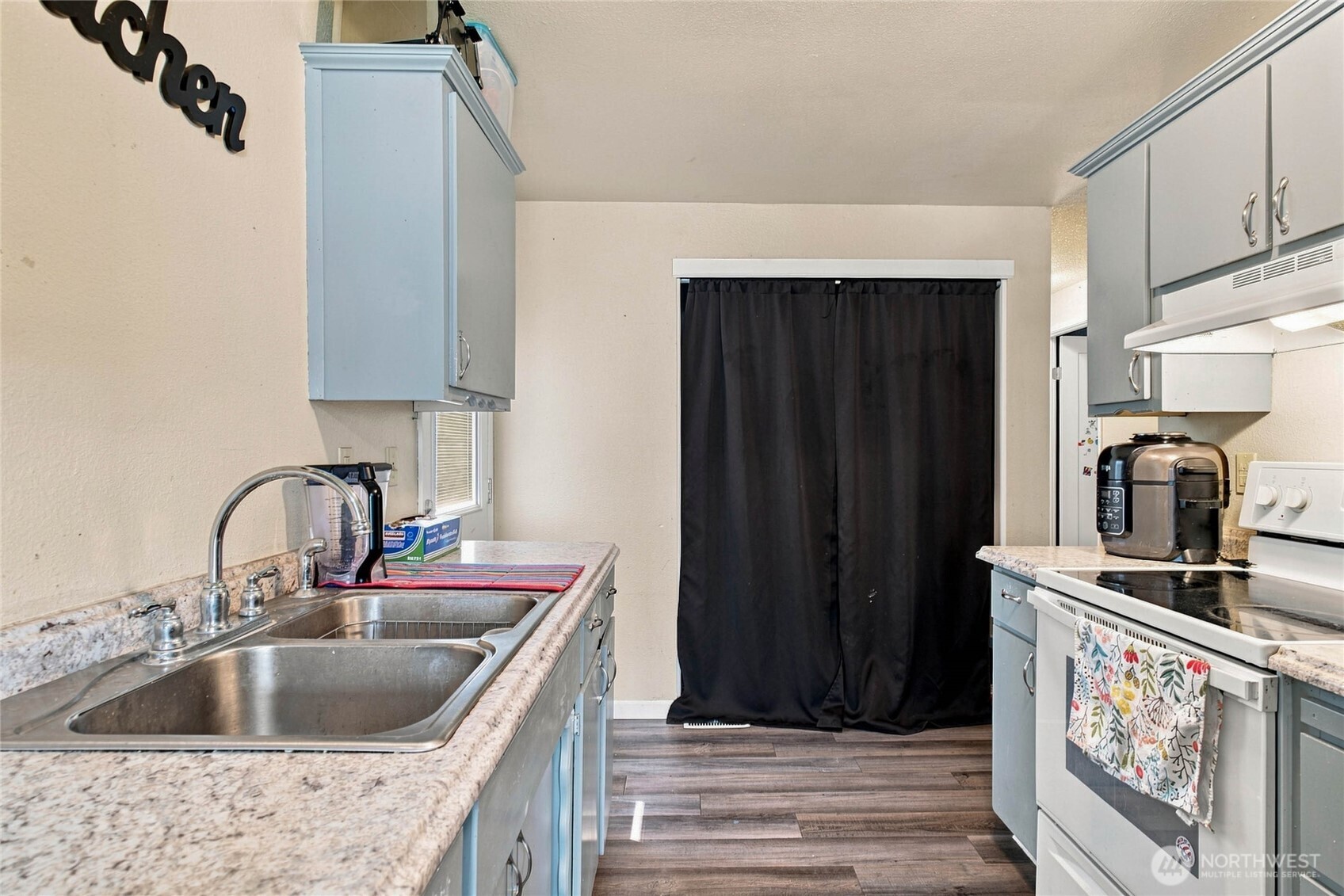 property viewer photo 8