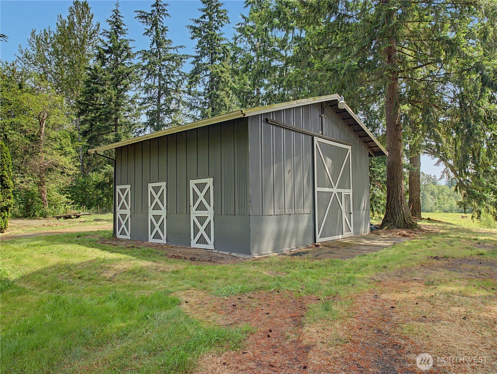 main property photo 25