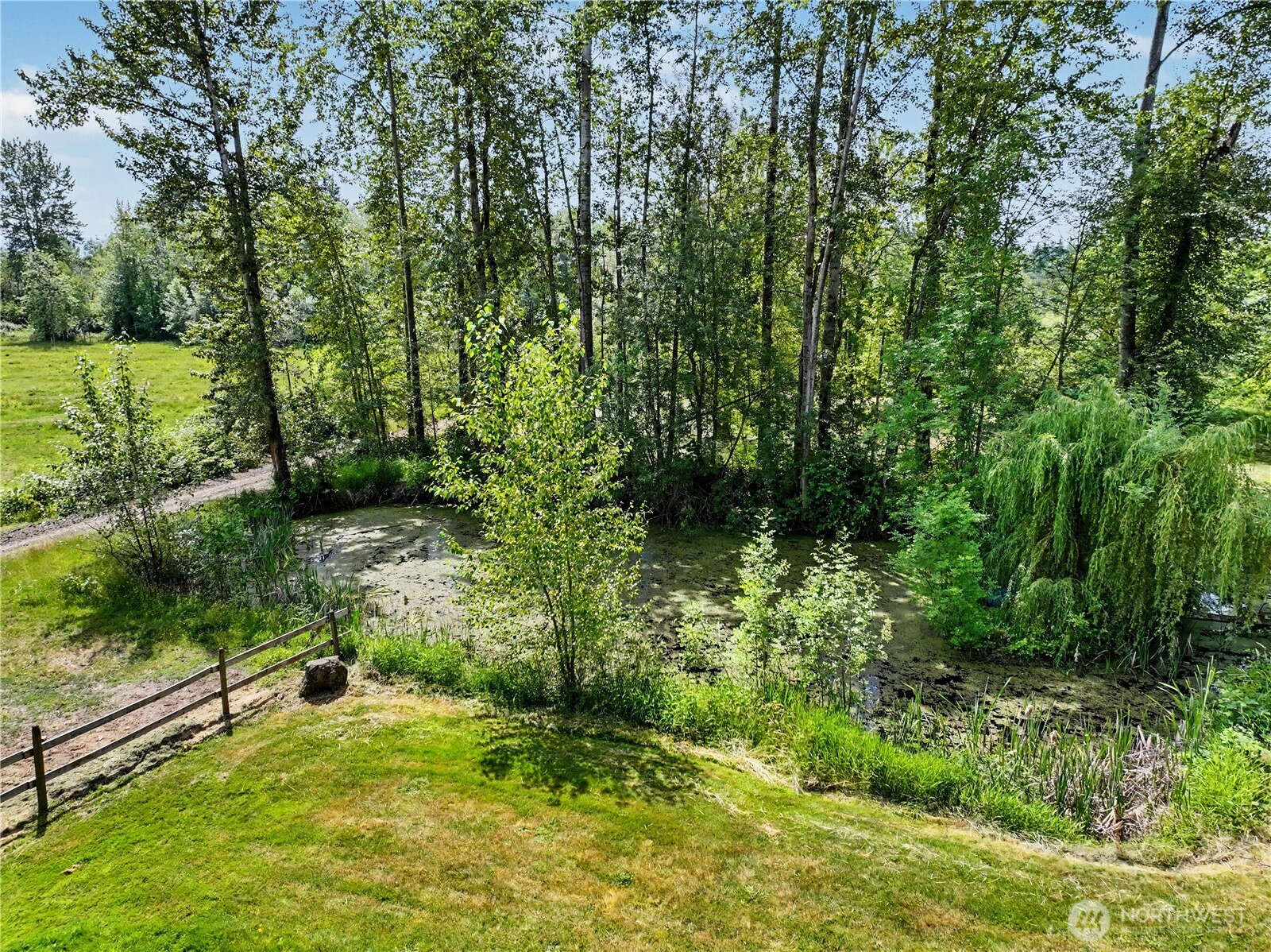 main property photo 33