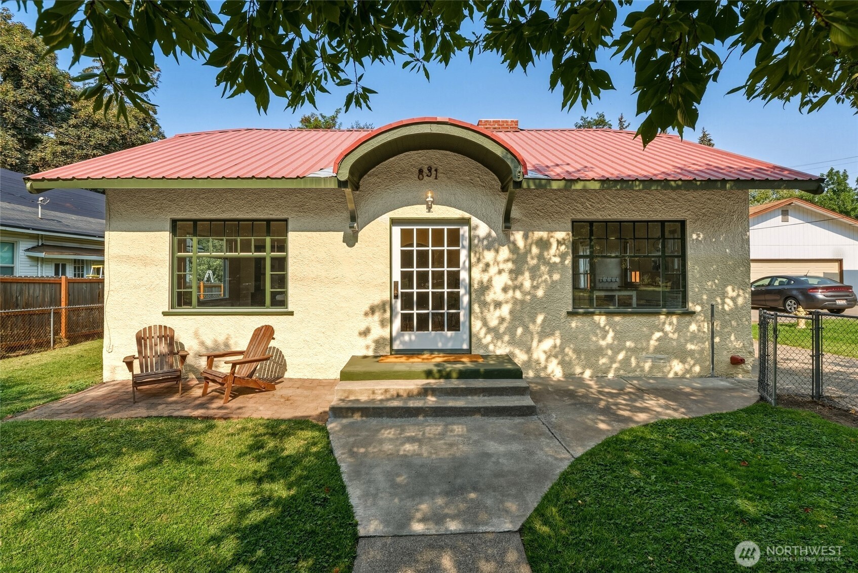 main property photo 0
