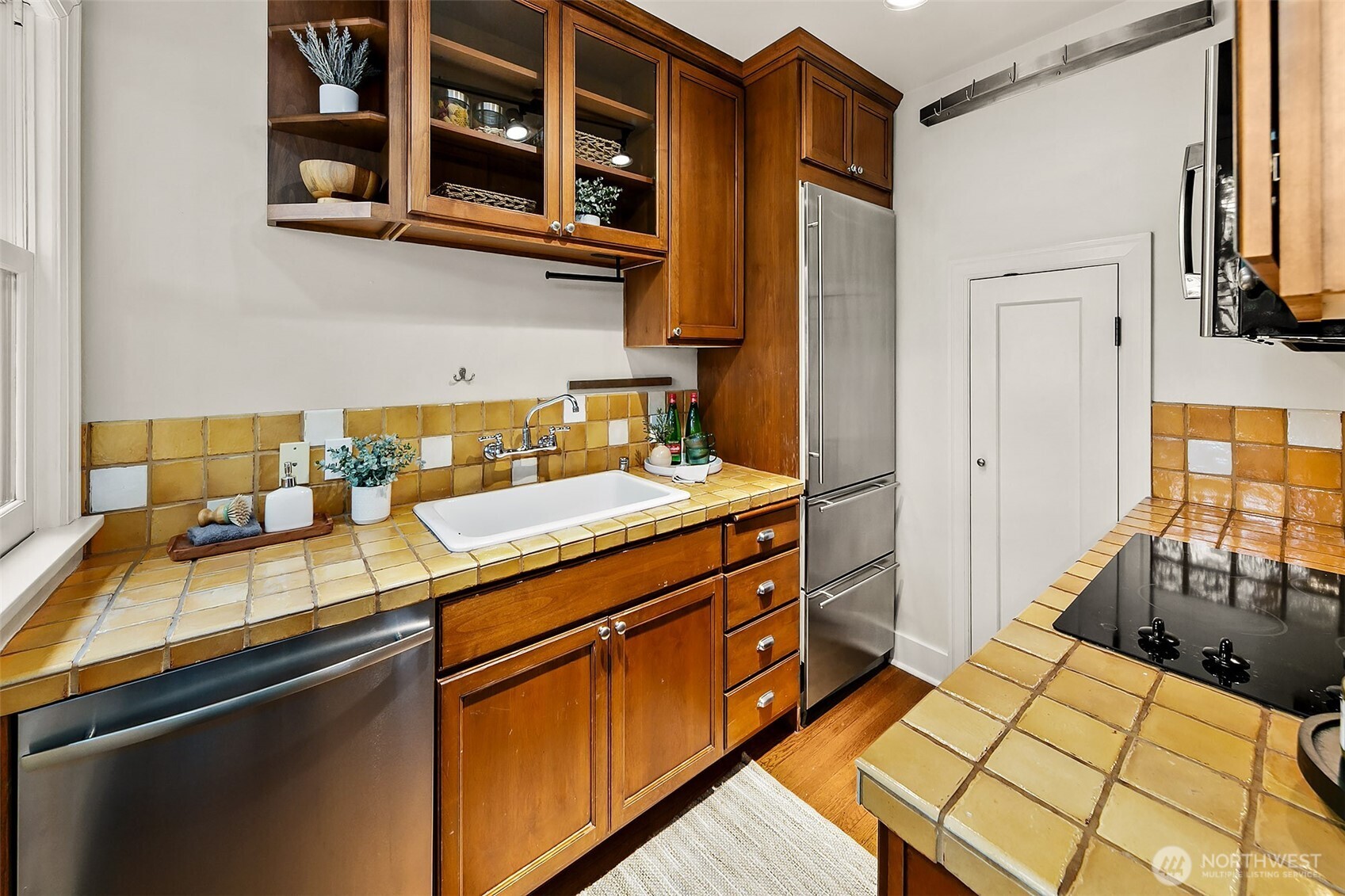 property viewer photo 7