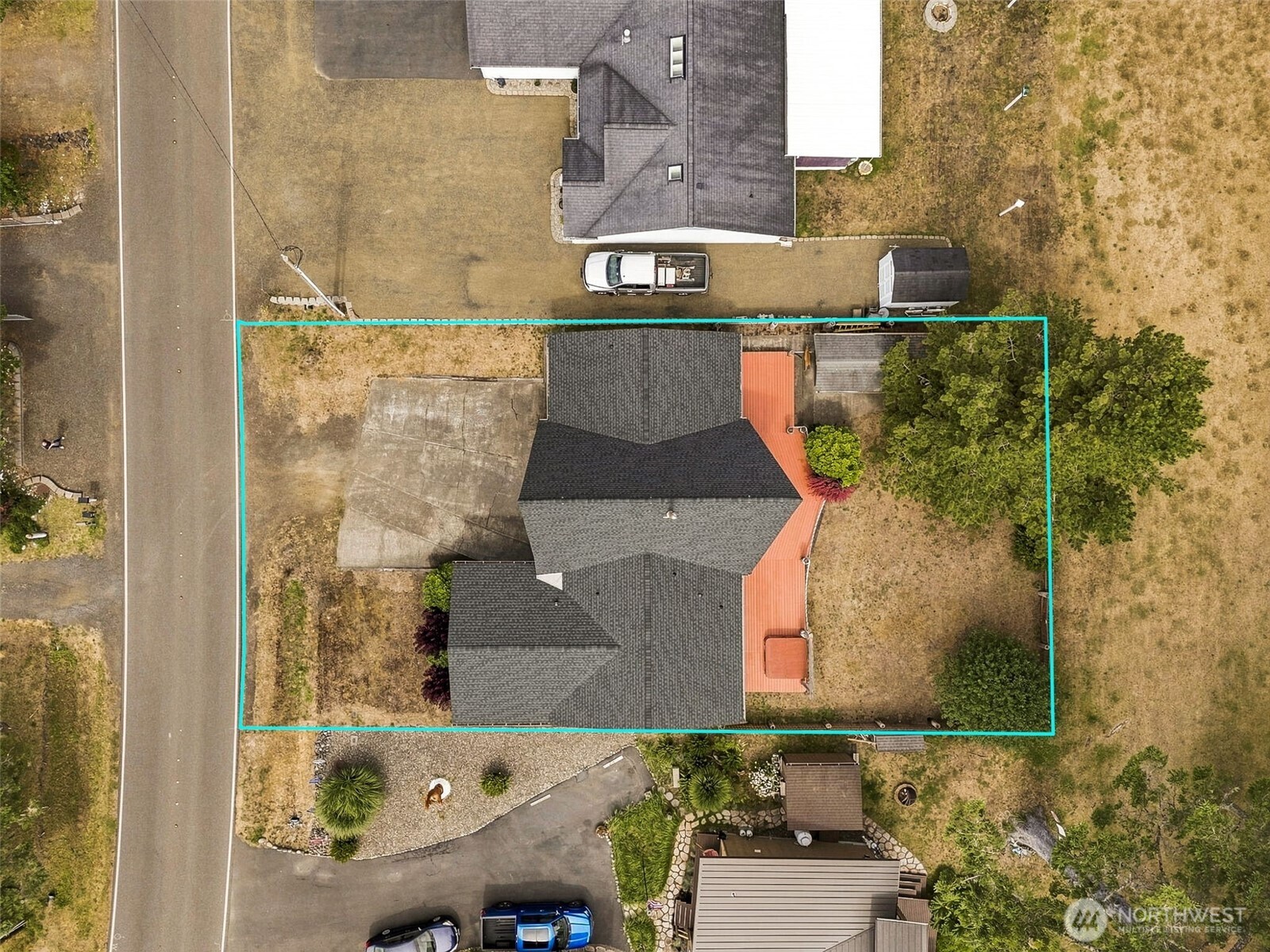 main property photo 26