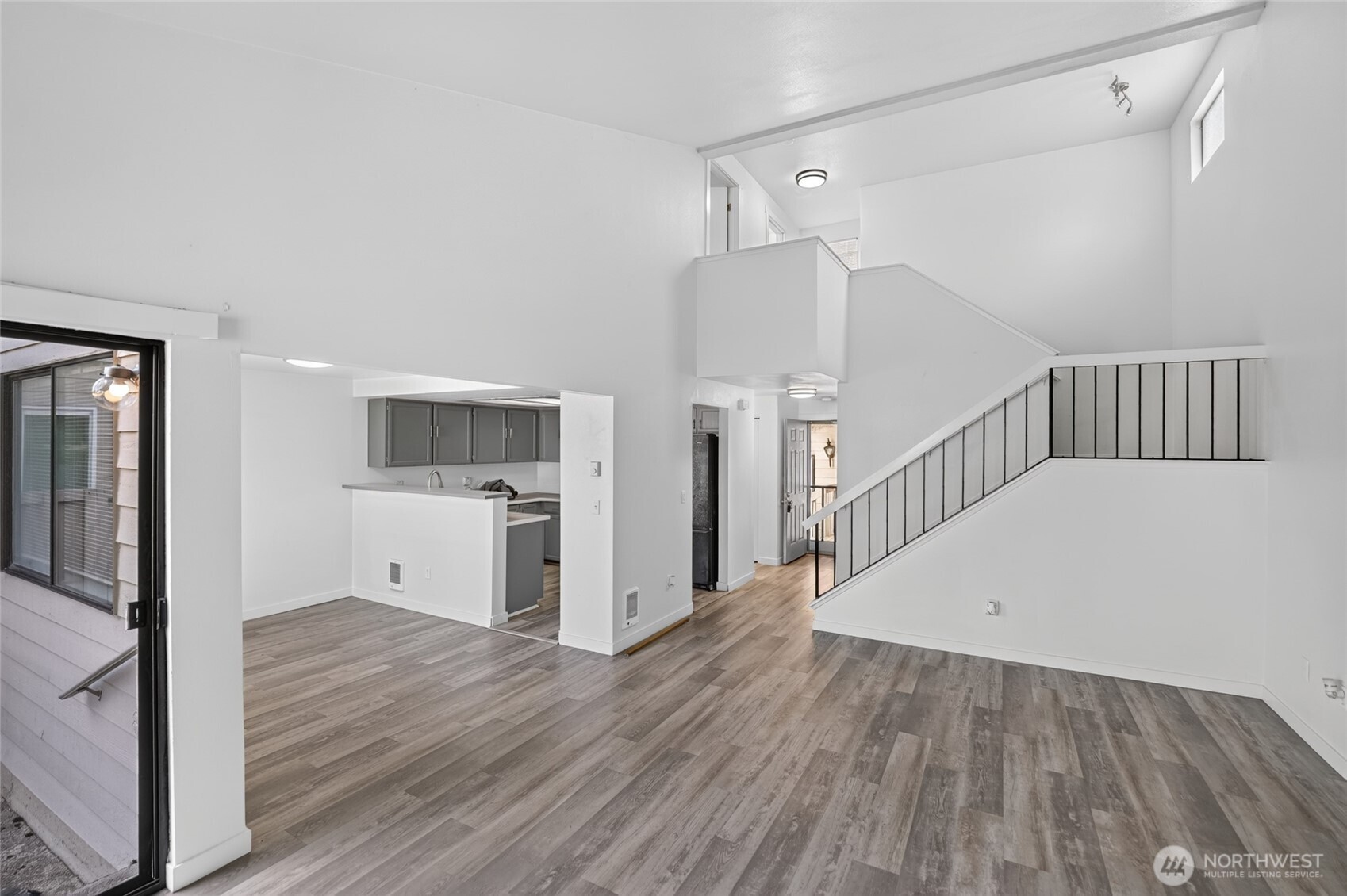 property viewer photo 10