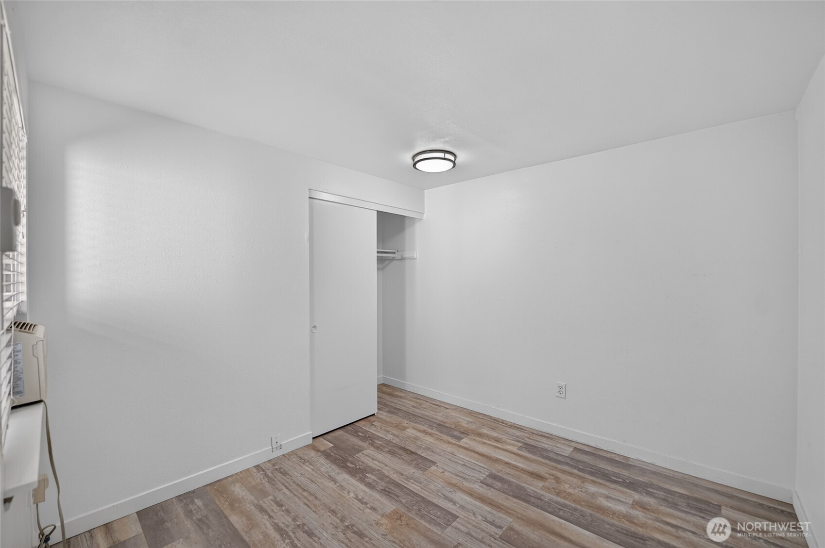 property viewer photo 22