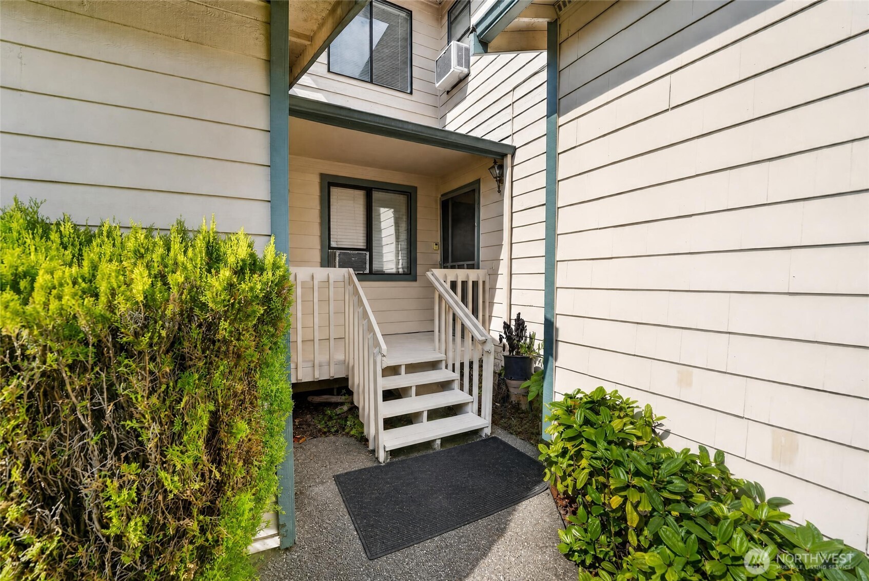 property viewer photo 3