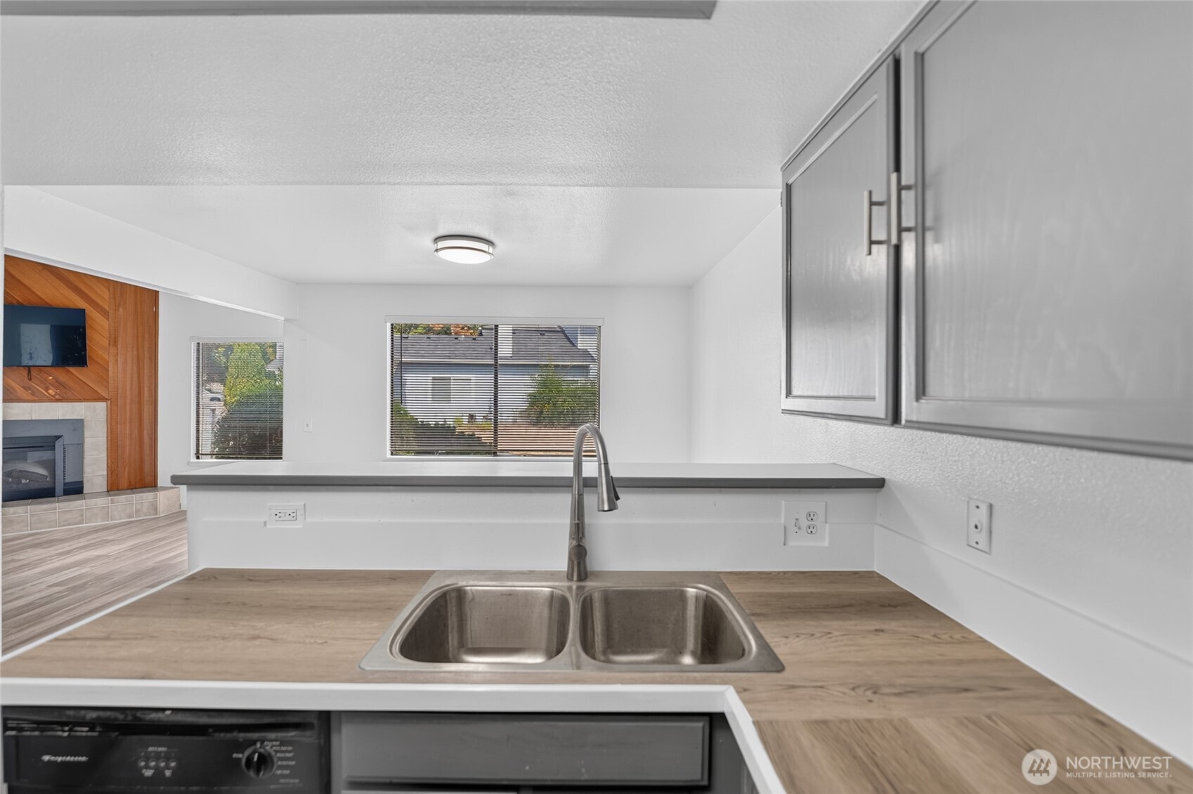 property viewer photo 7