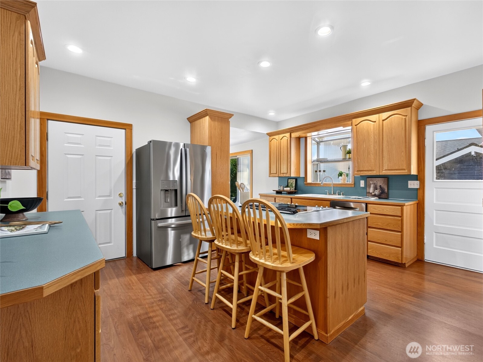 main property photo 15