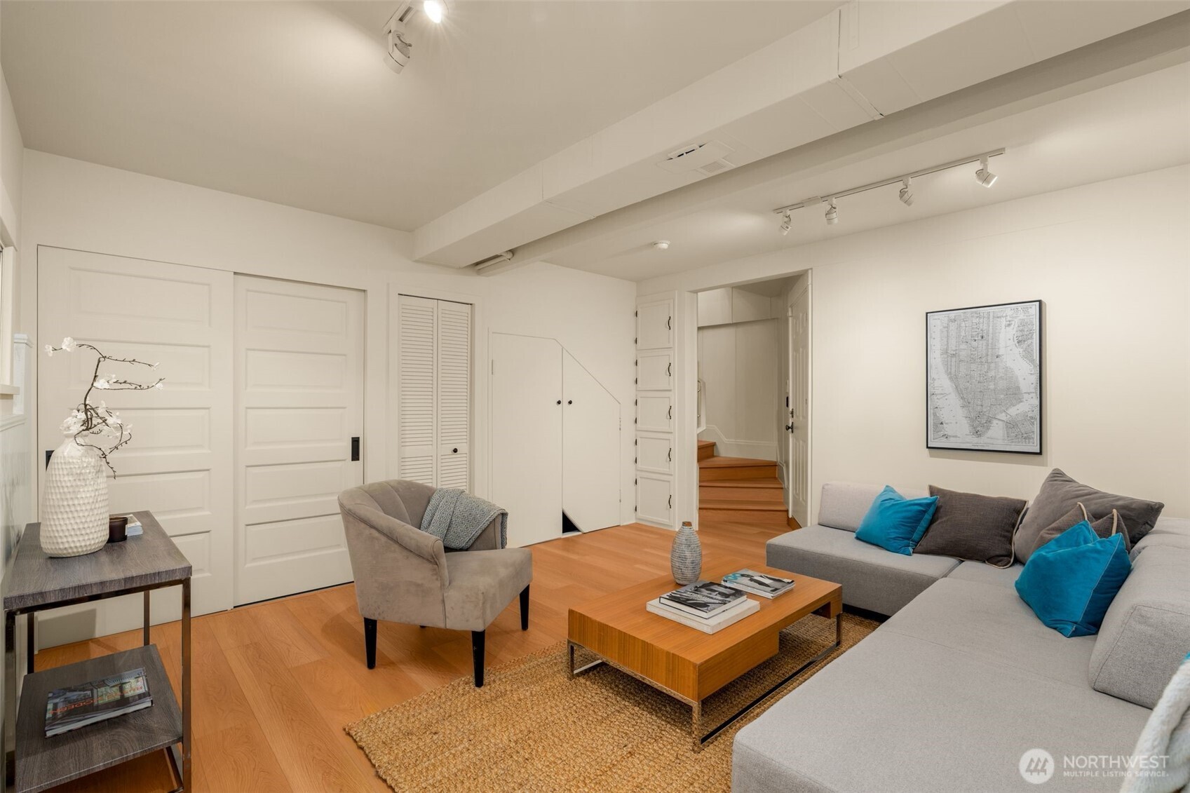 property viewer photo 23
