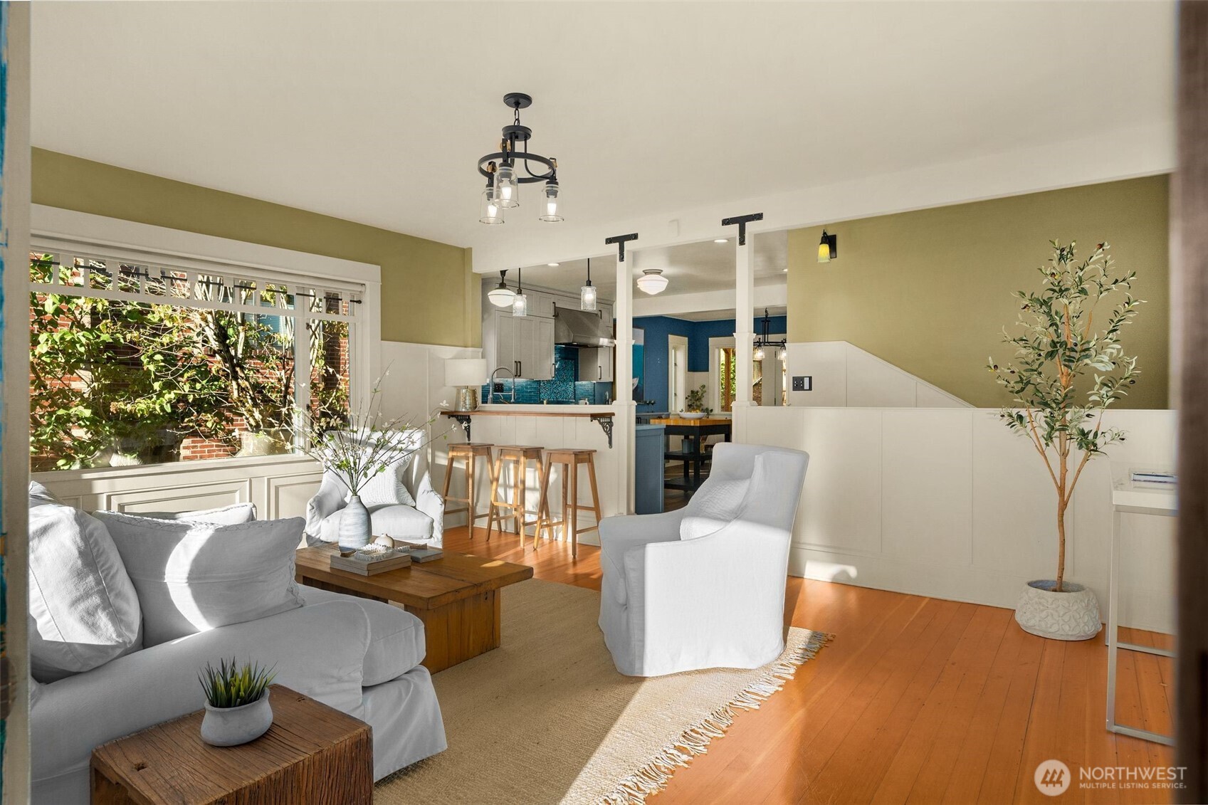 property viewer photo 4