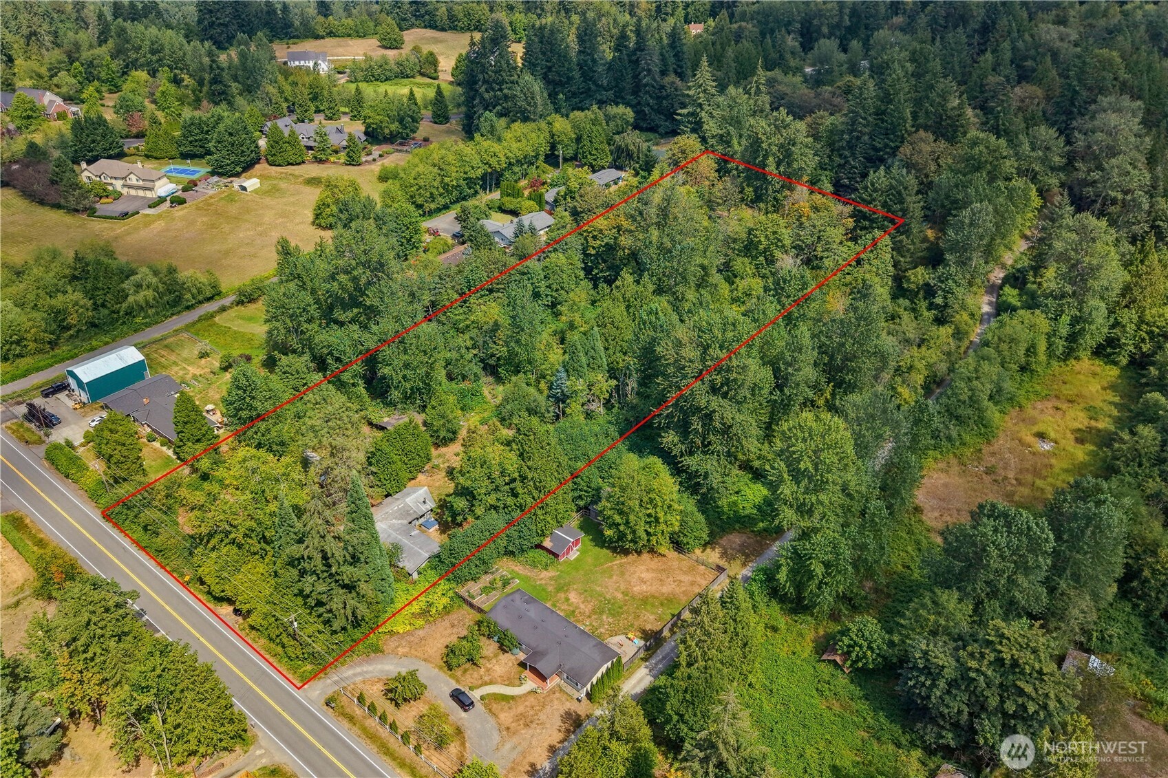 main property photo 13
