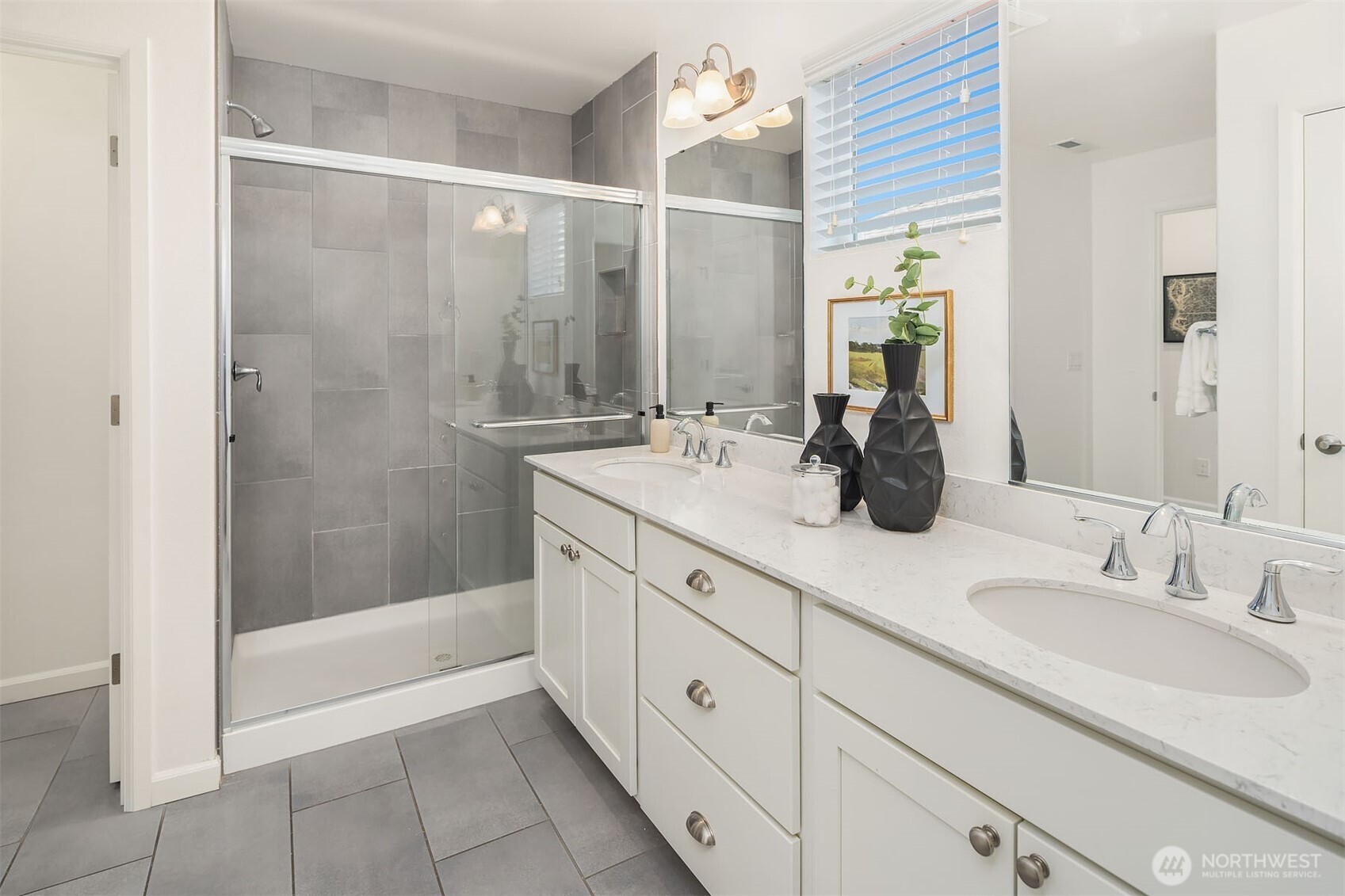 property viewer photo 12