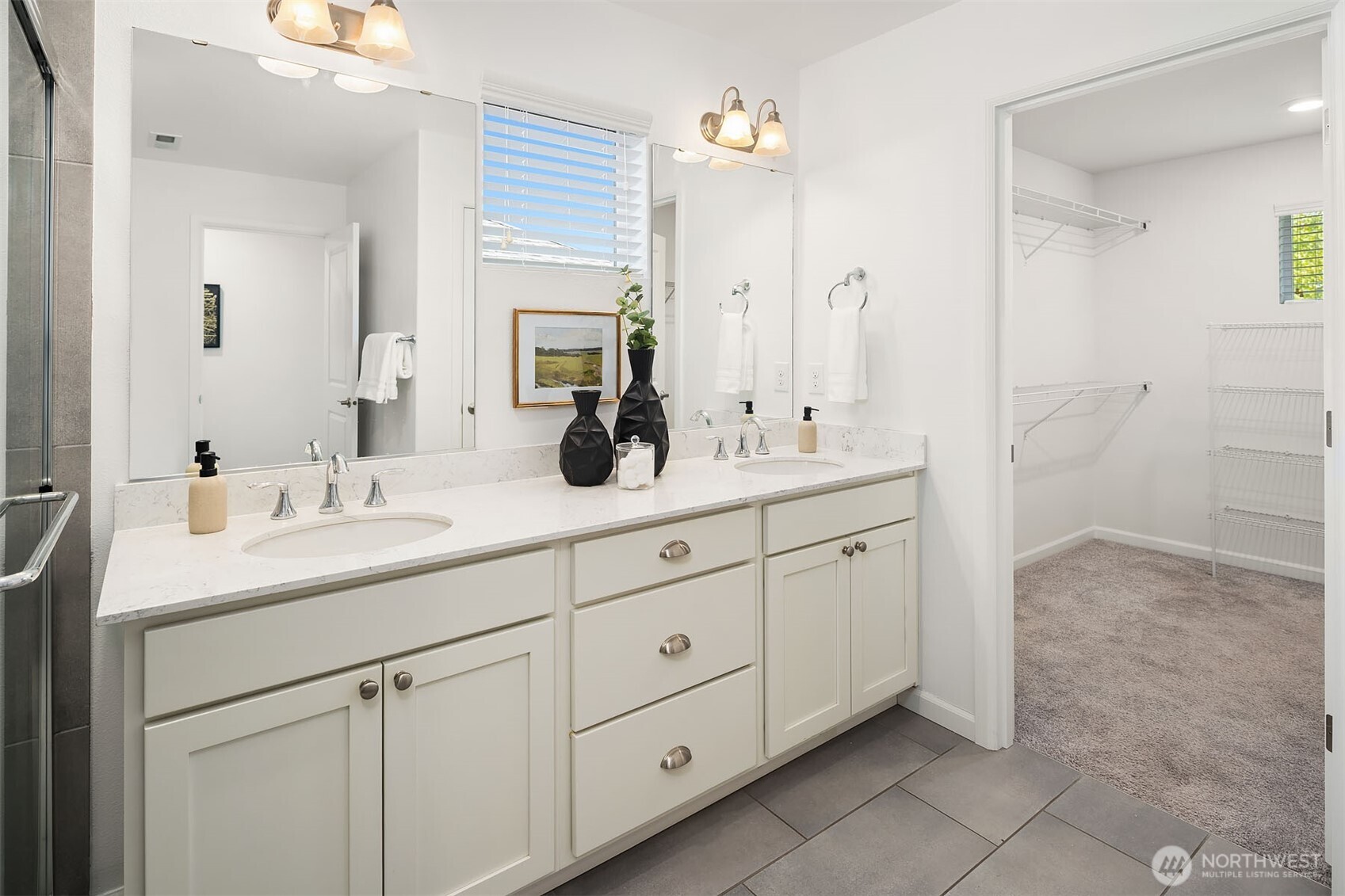 property viewer photo 13