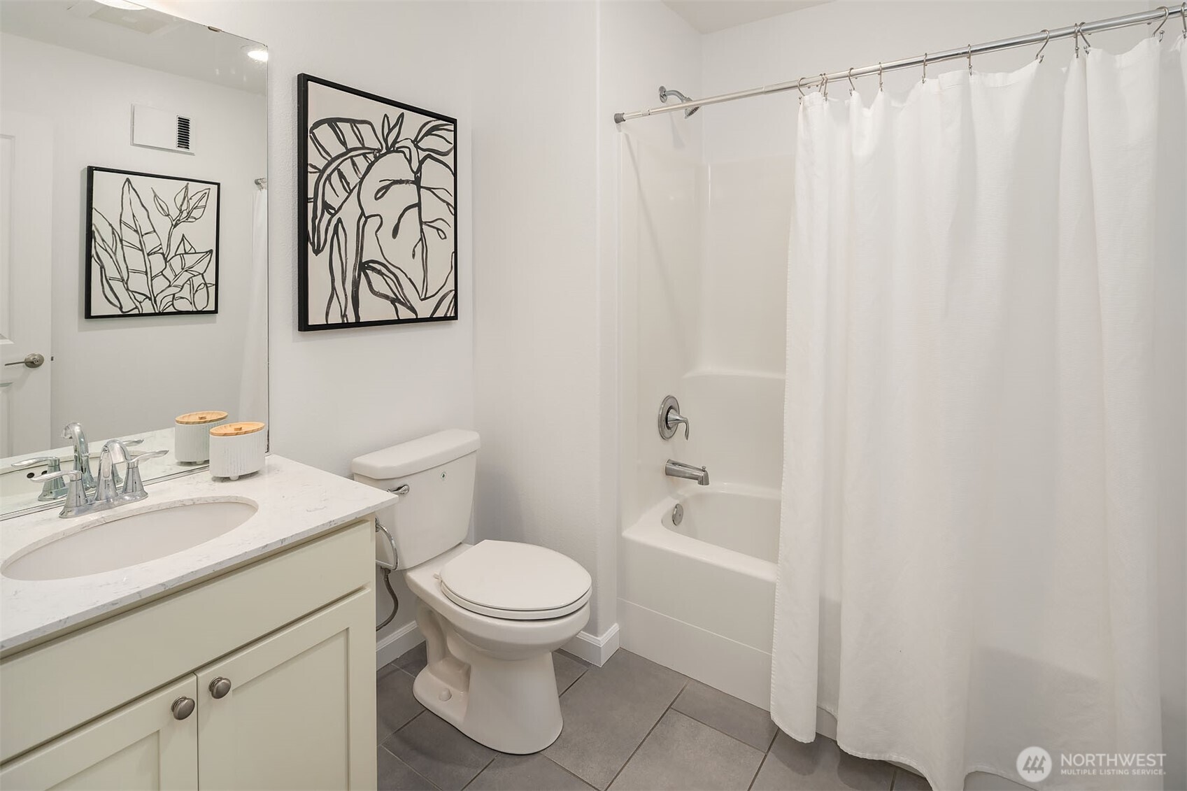 property viewer photo 18
