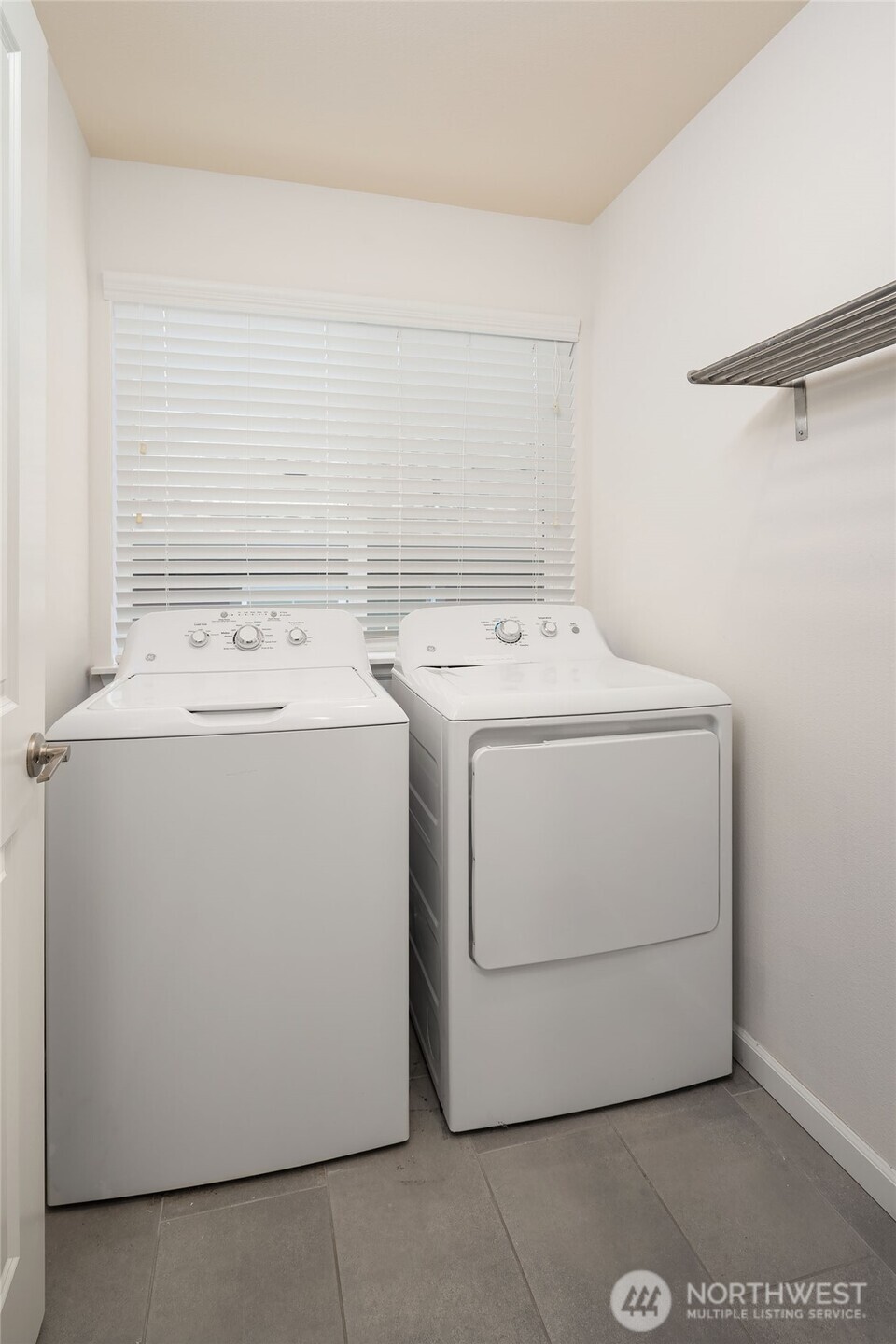 property viewer photo 20