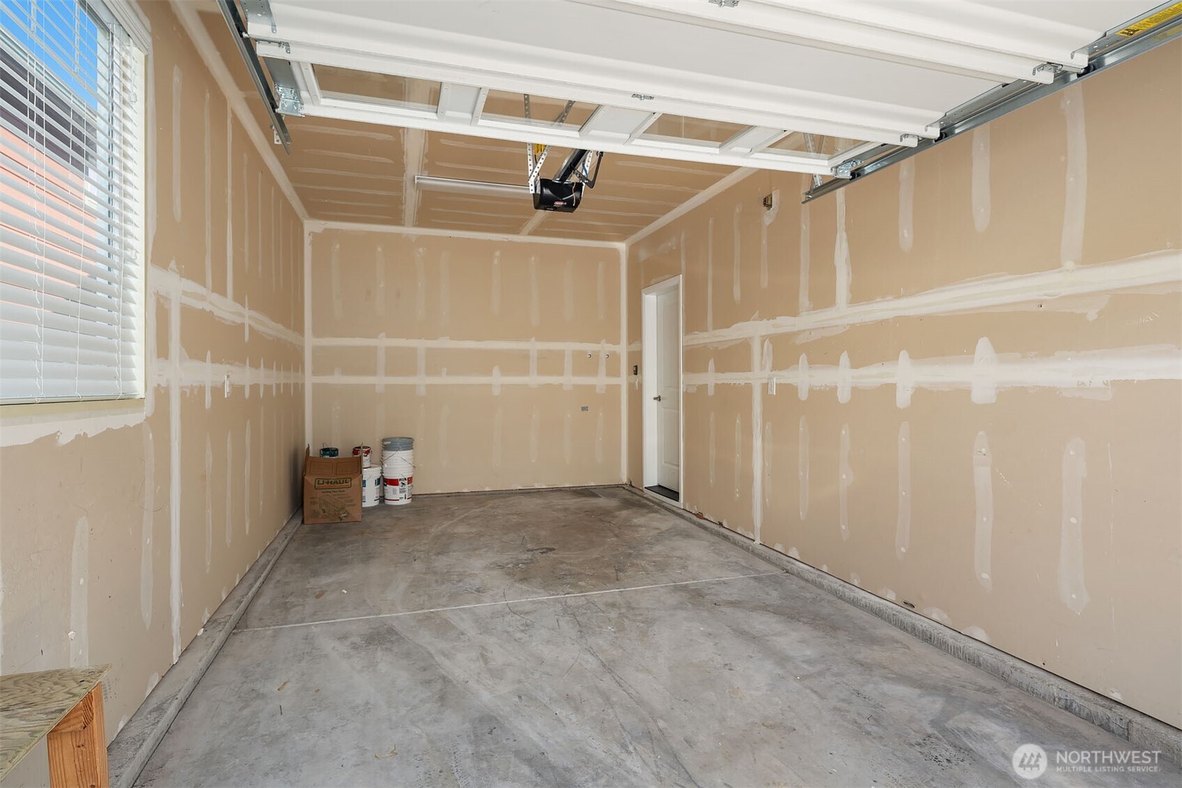 property viewer photo 23
