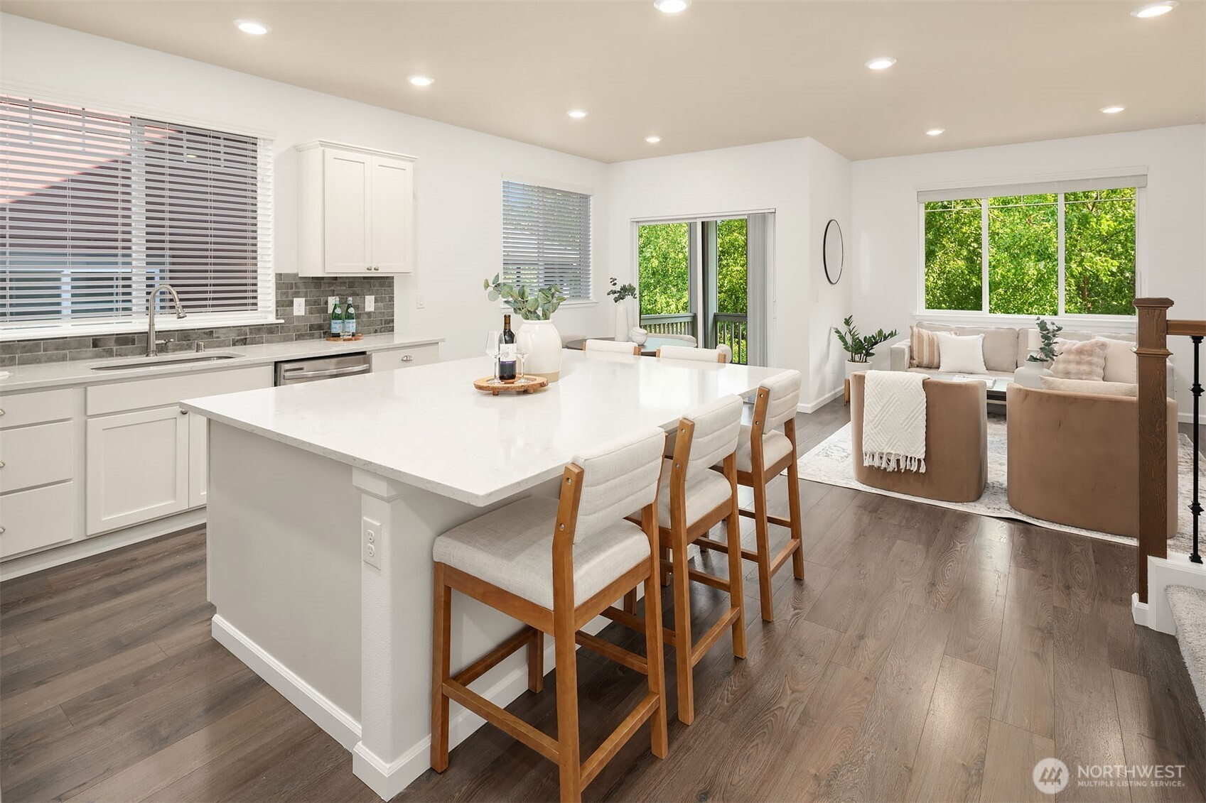 property viewer photo 4
