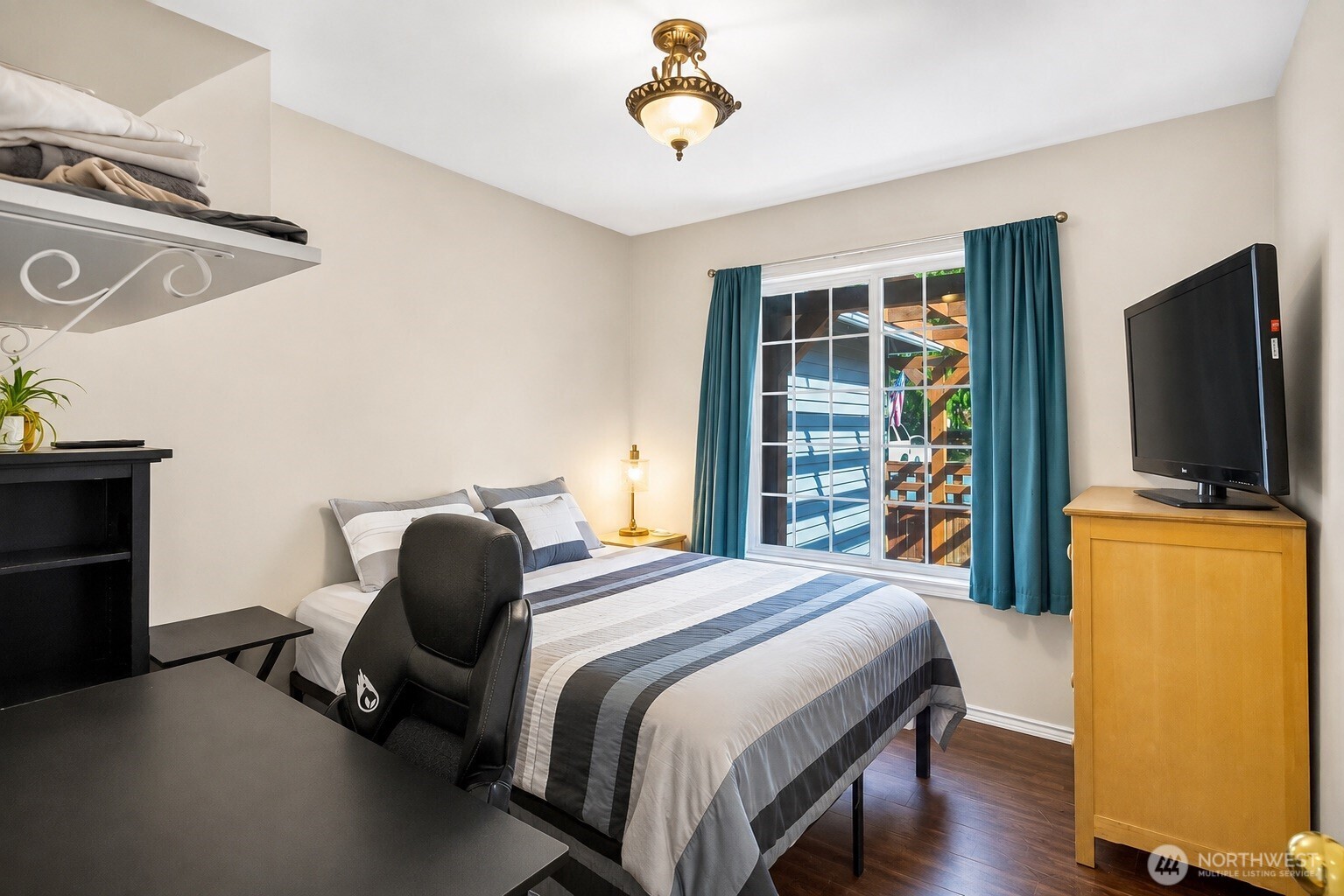 main property photo 7