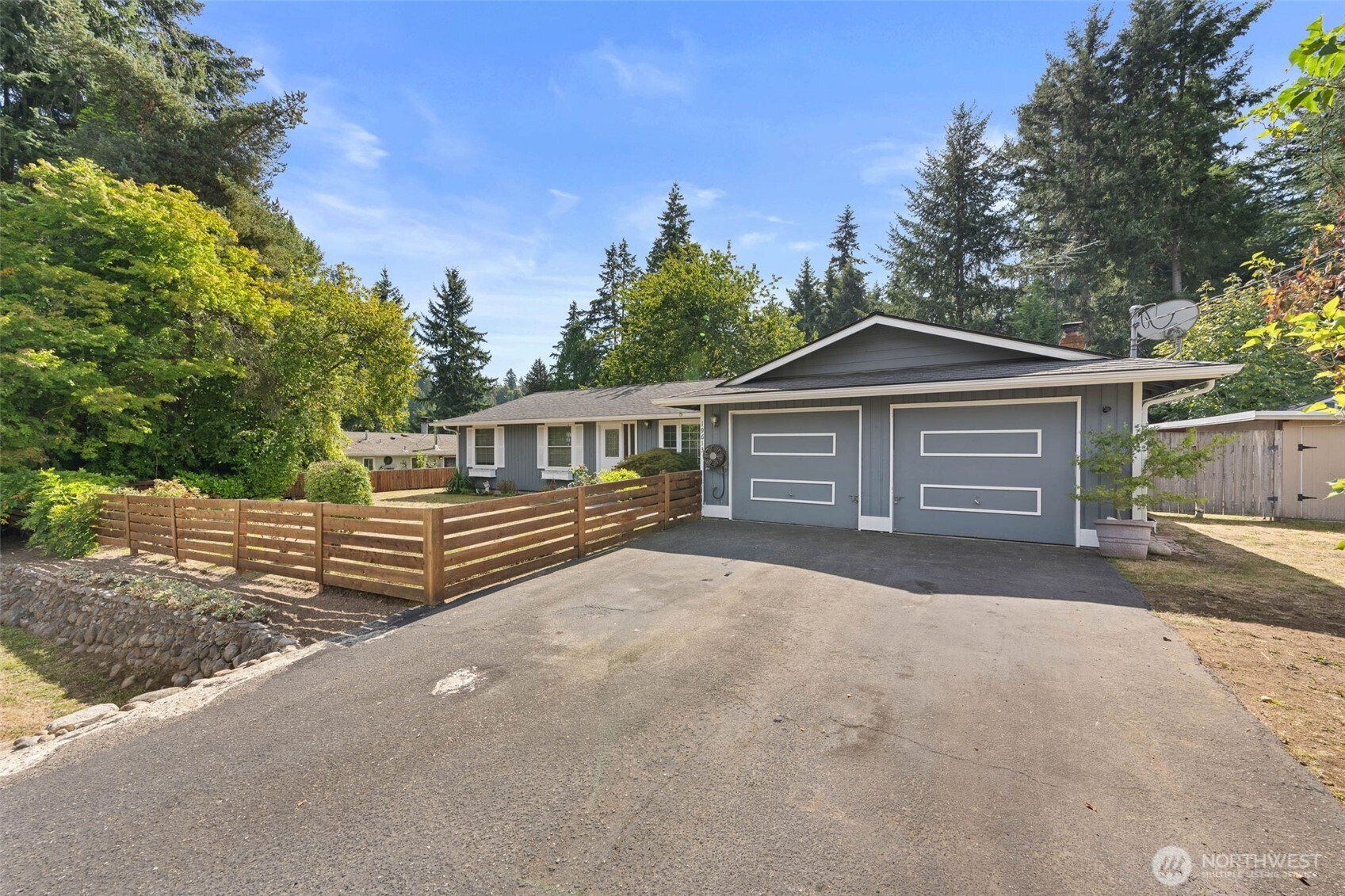 property viewer photo 1