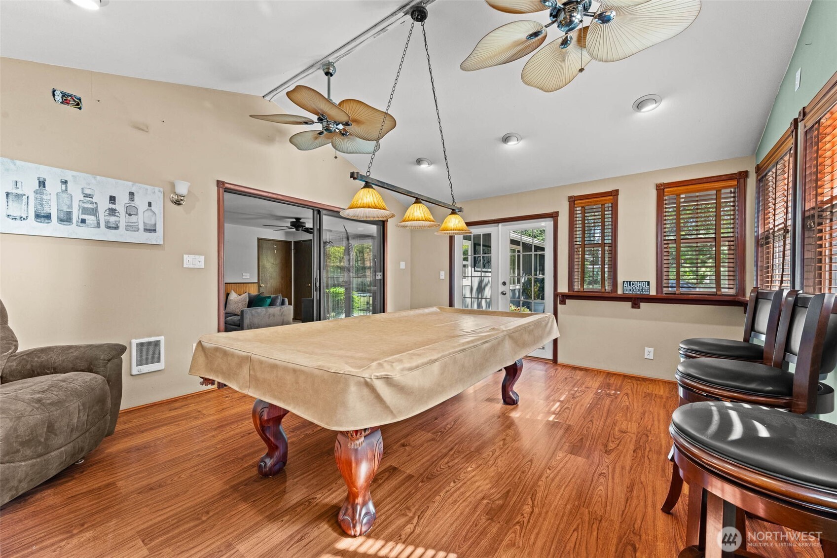 property viewer photo 10