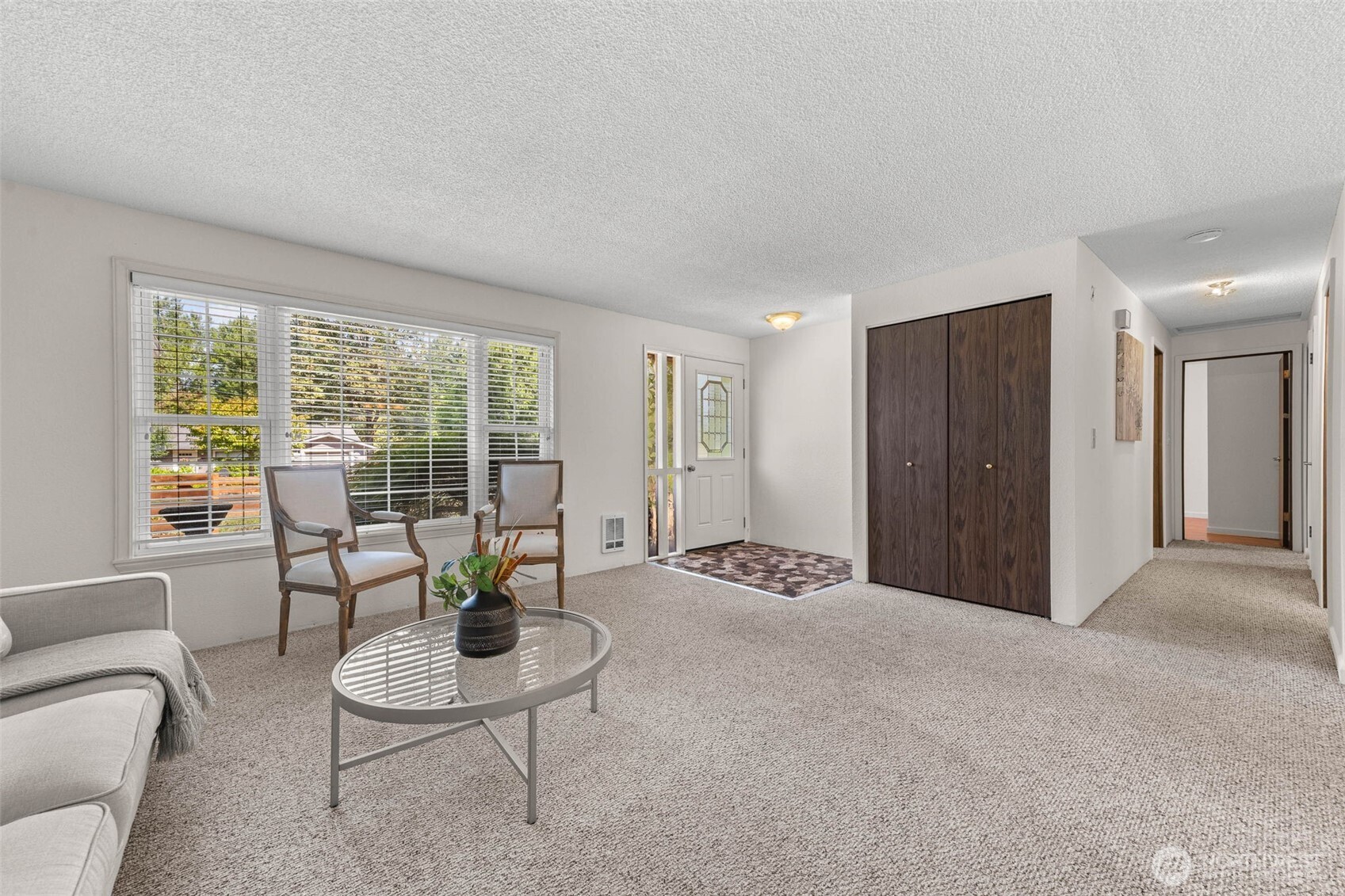 property viewer photo 3