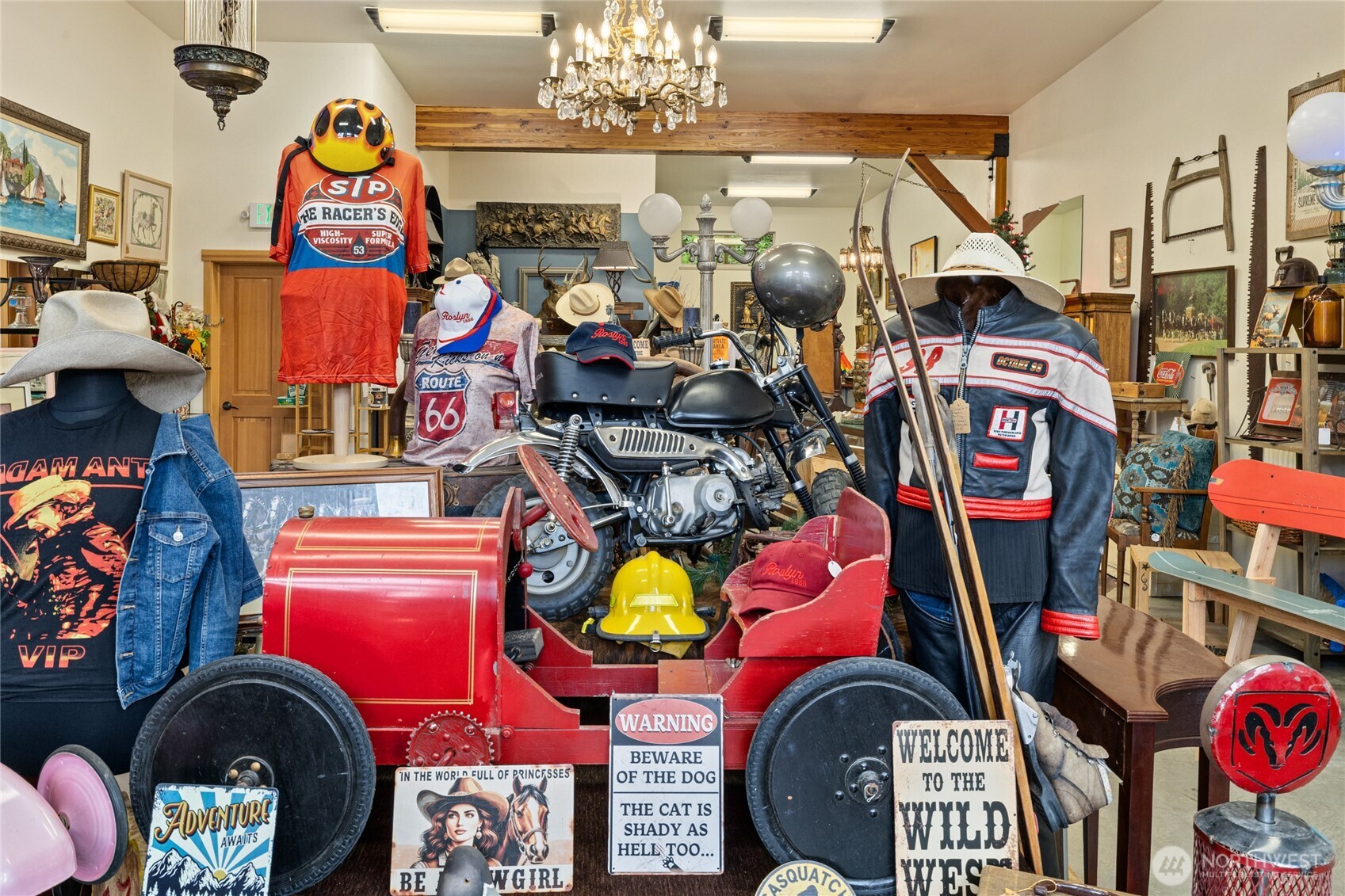 main property photo 8