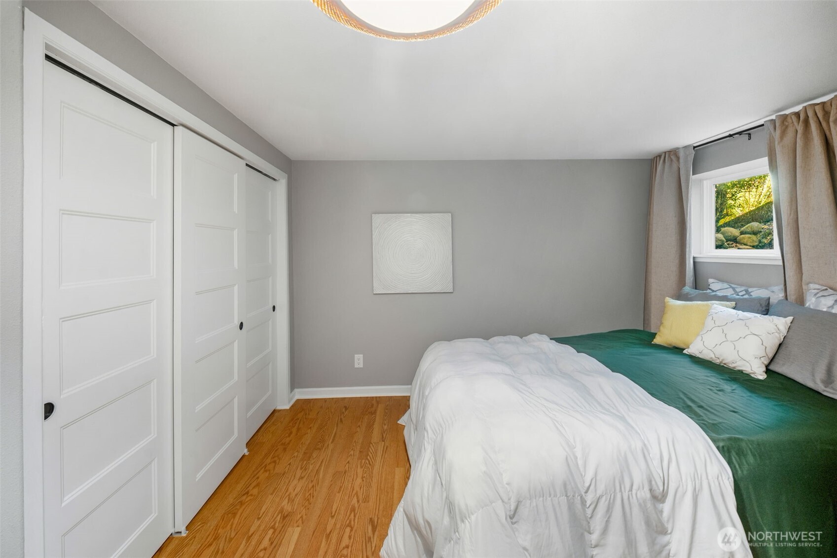 property viewer photo 13