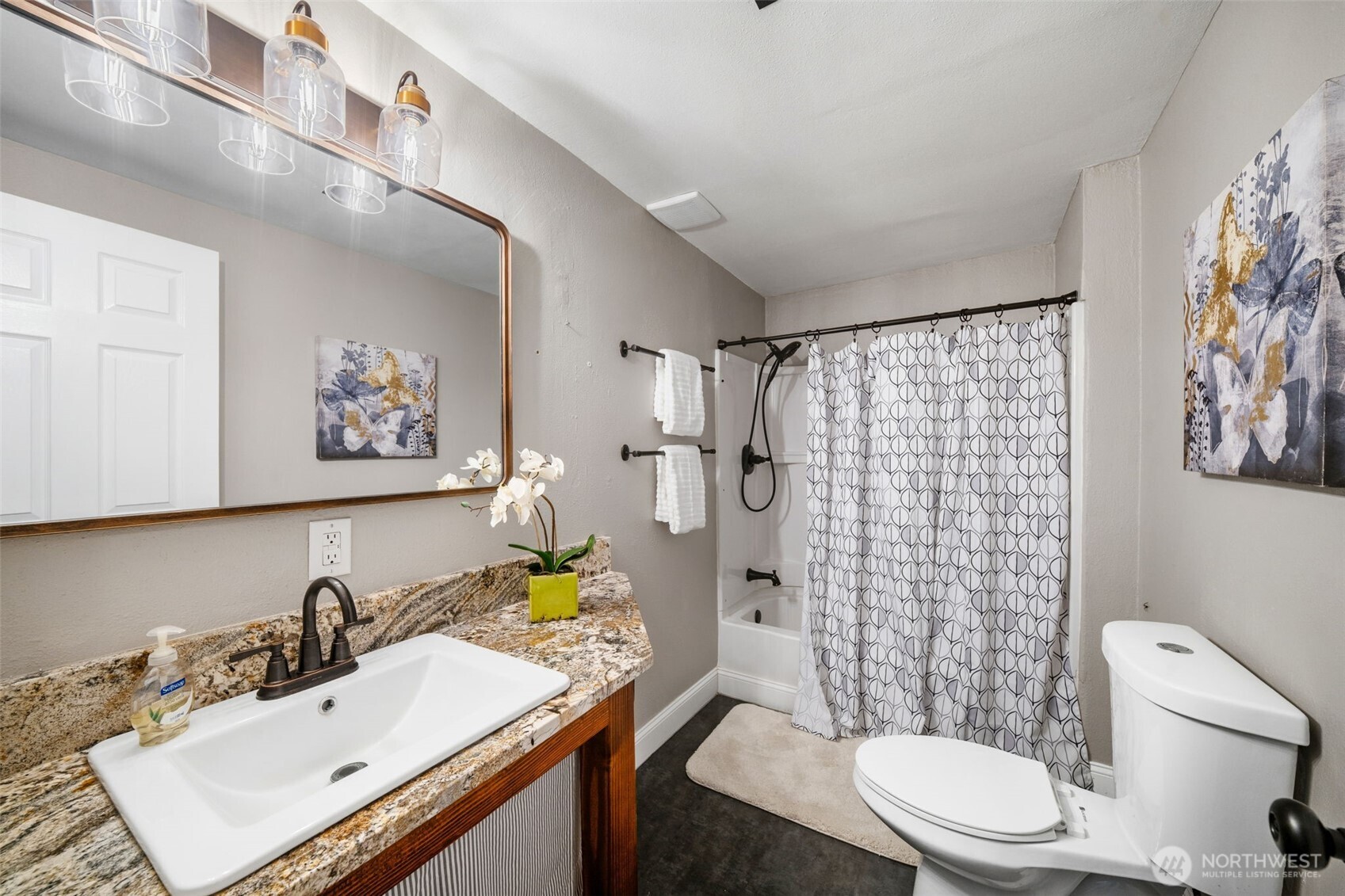 property viewer photo 16