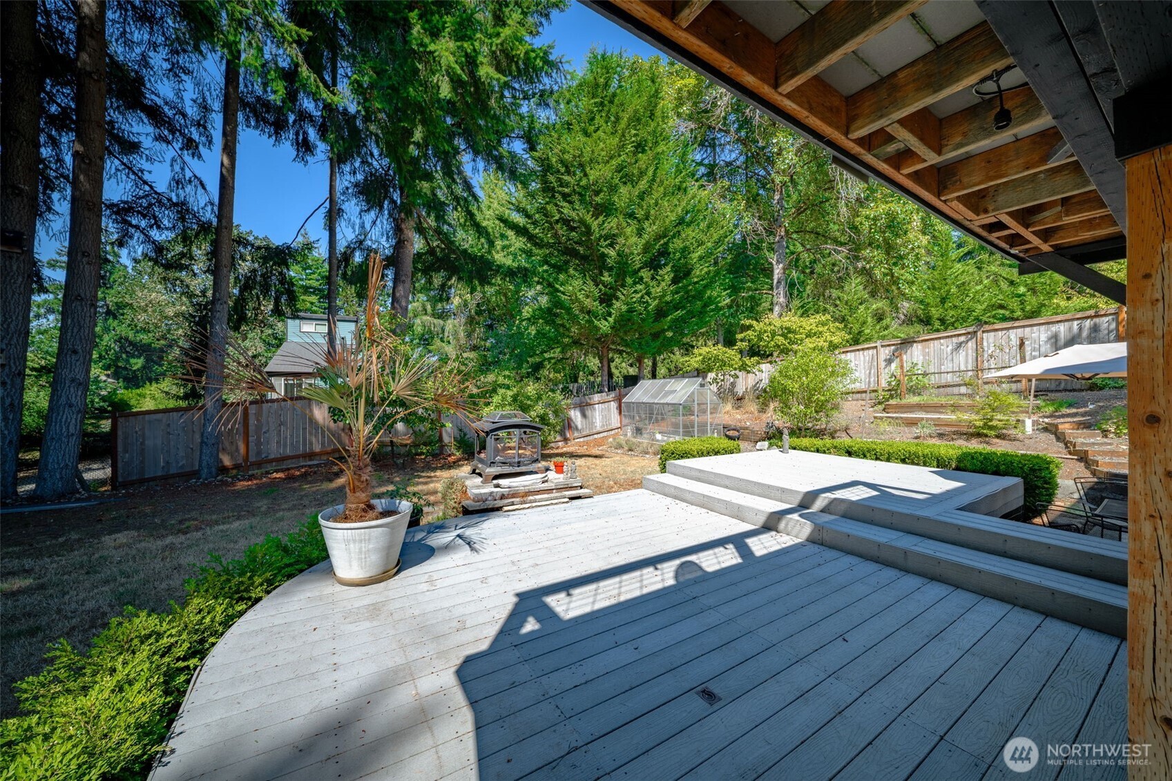 property viewer photo 18
