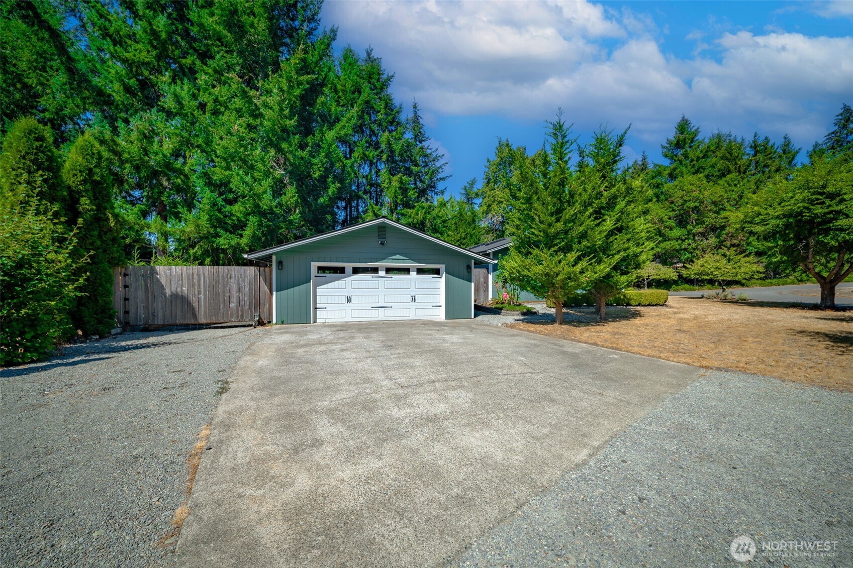 property viewer photo 24