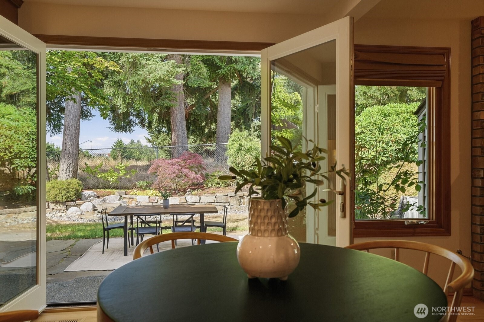 property viewer photo 10