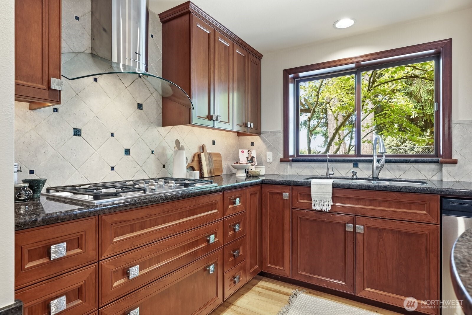 property viewer photo 12
