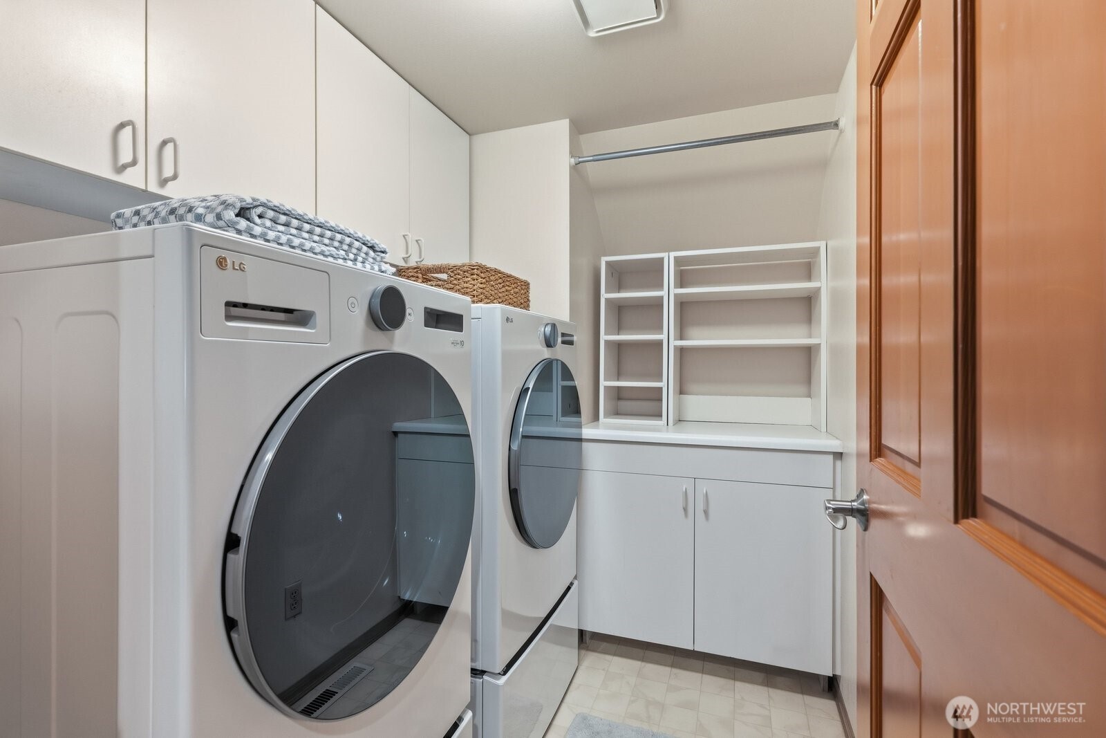 property viewer photo 14
