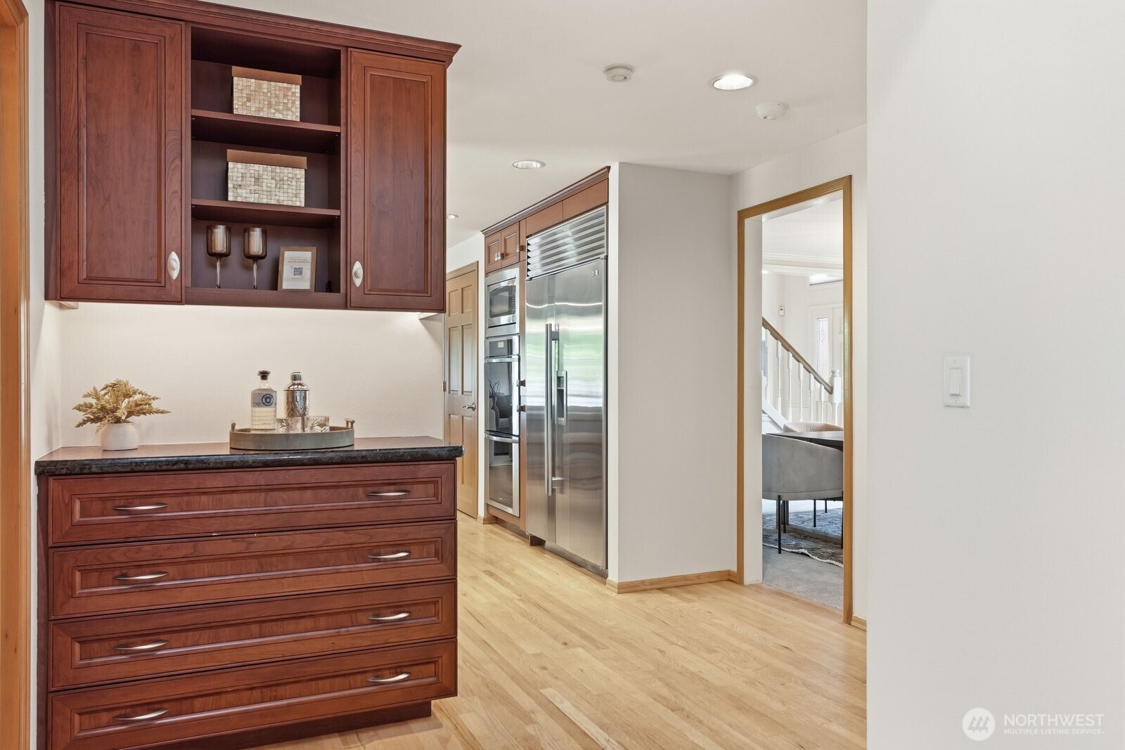 property viewer photo 16