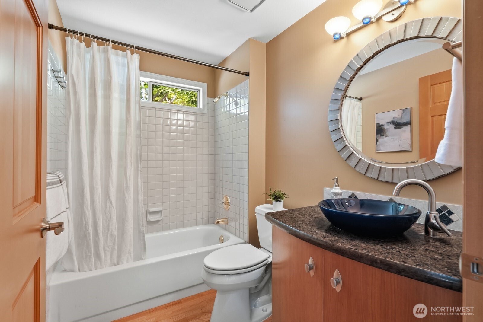 property viewer photo 20