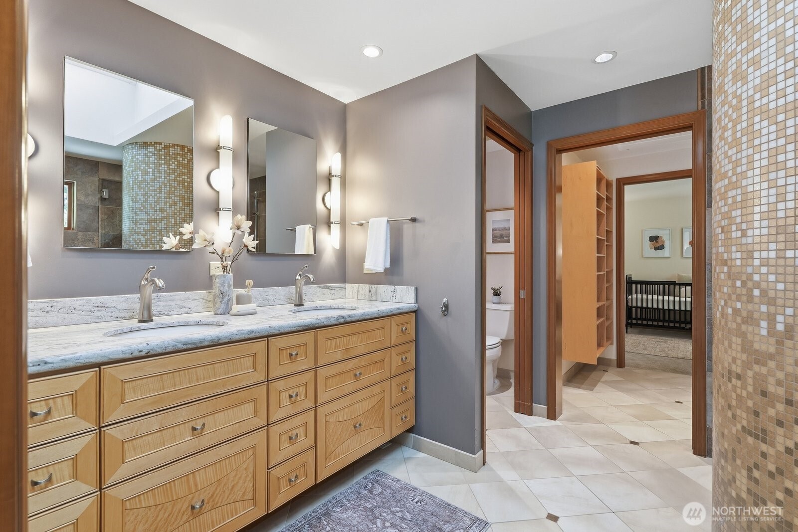 property viewer photo 23