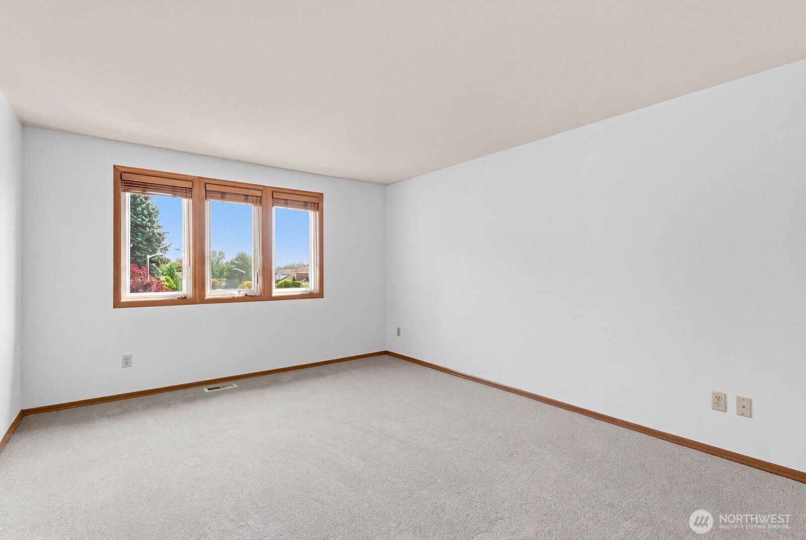property viewer photo 29