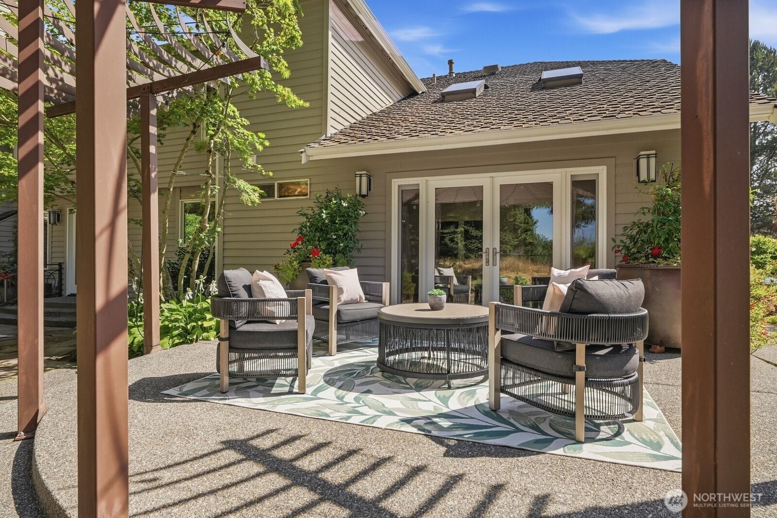 property viewer photo 35