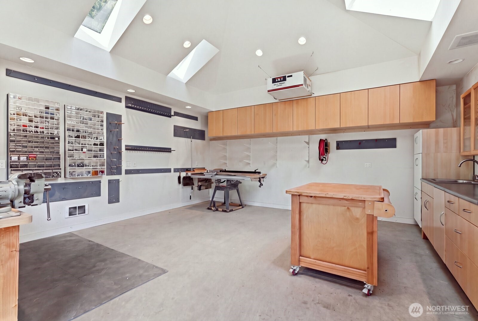 property viewer photo 38